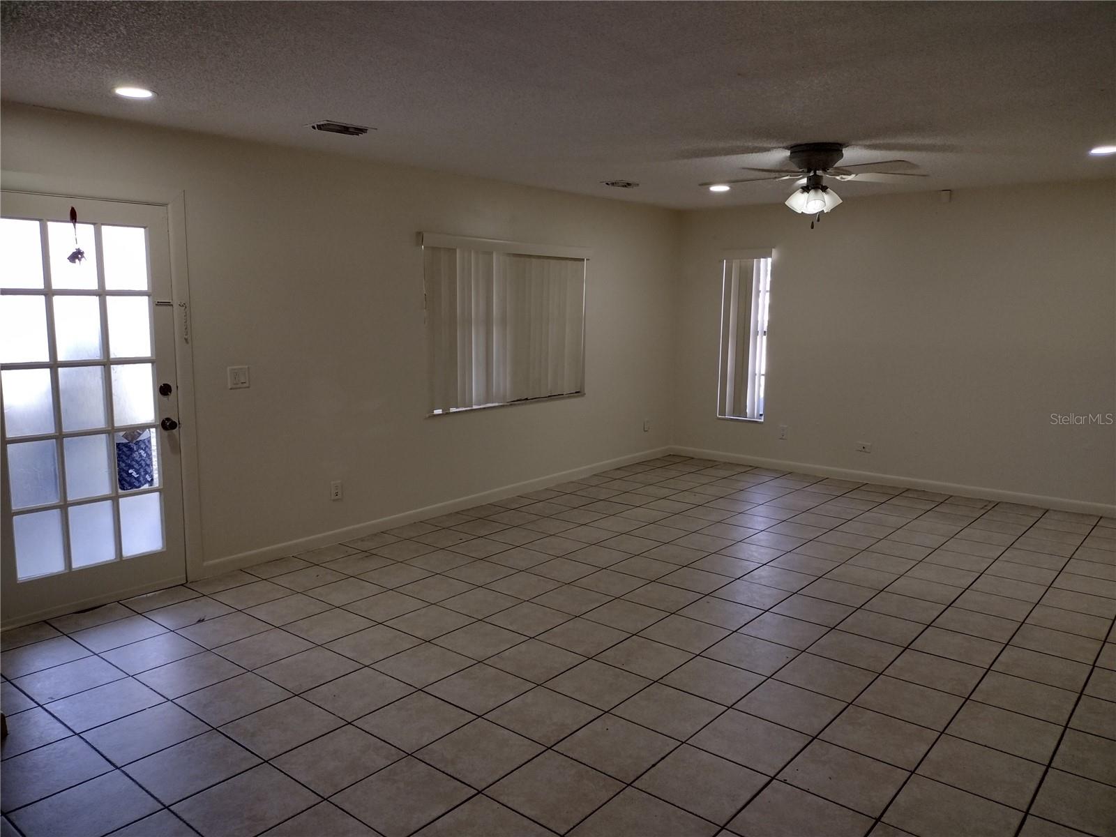 2761 Michigan Ave Property Photo 6