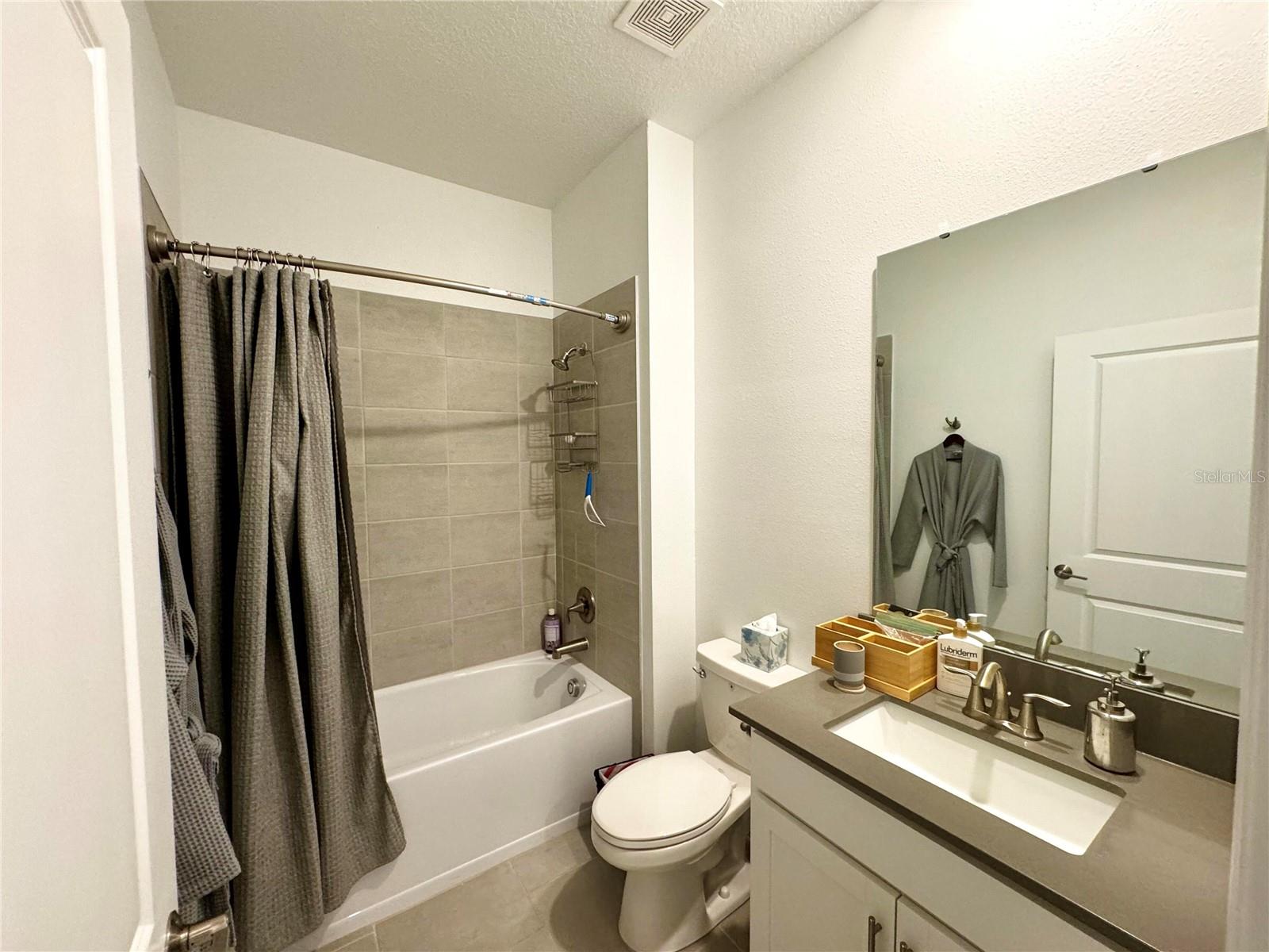 4028 Redbridge Loop Property Photo 6