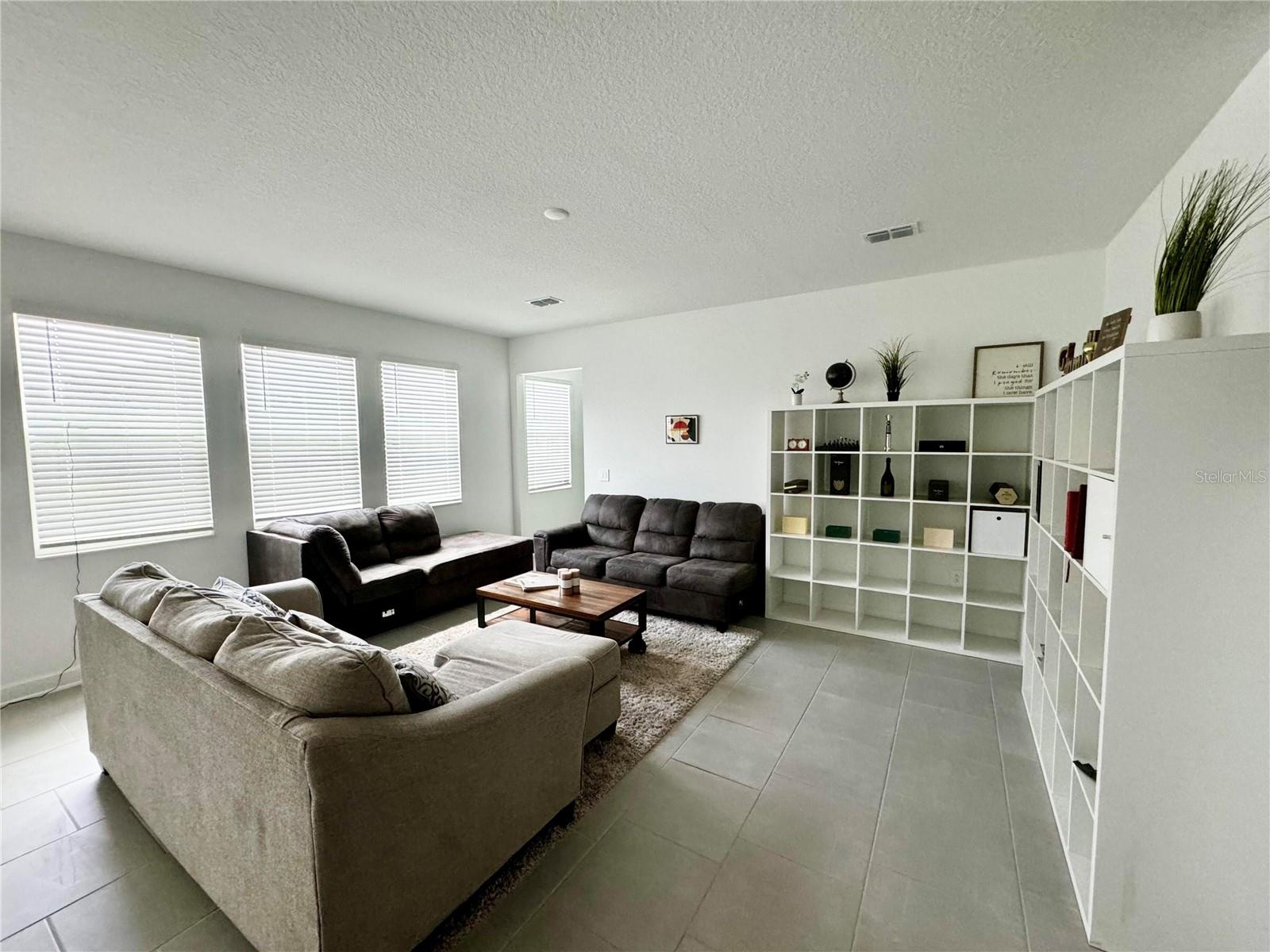 4028 Redbridge Loop Property Photo 8