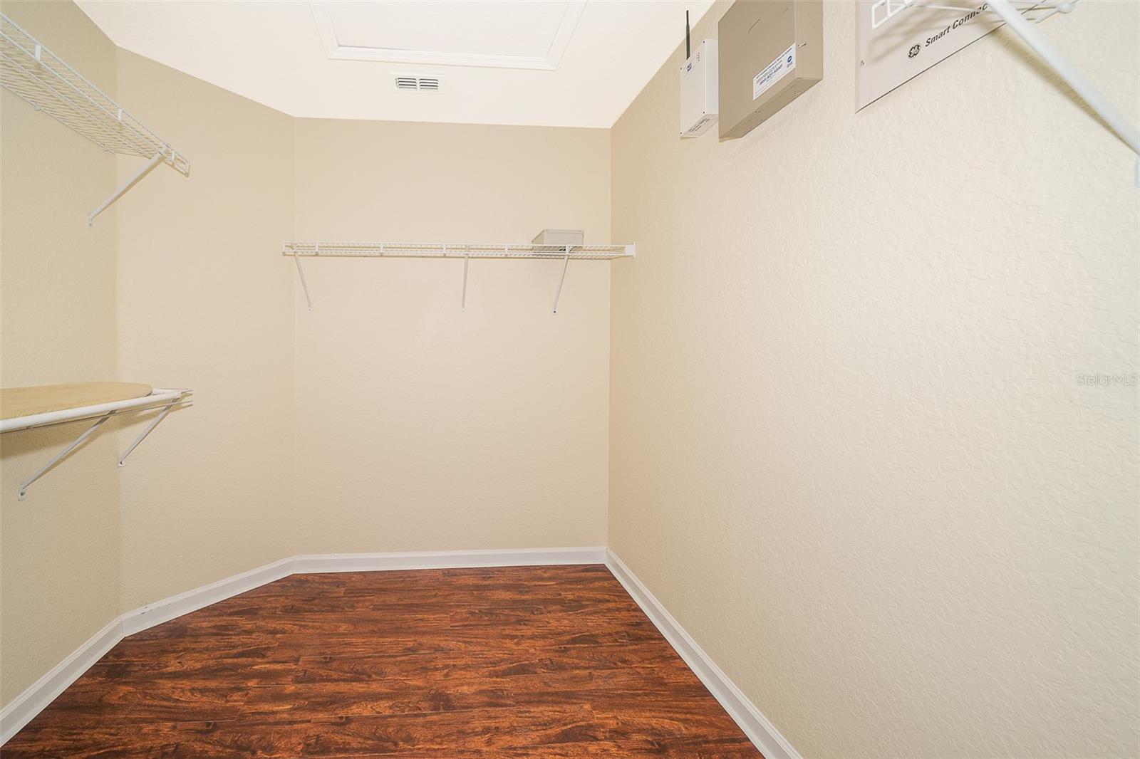 13942 Dove Wing Ct Property Photo 12