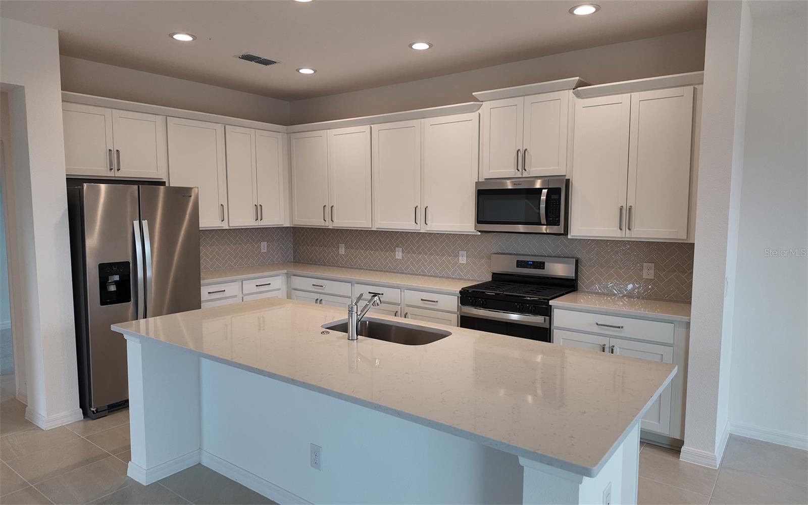 6888 Spanish Imperial St Property Photo 8