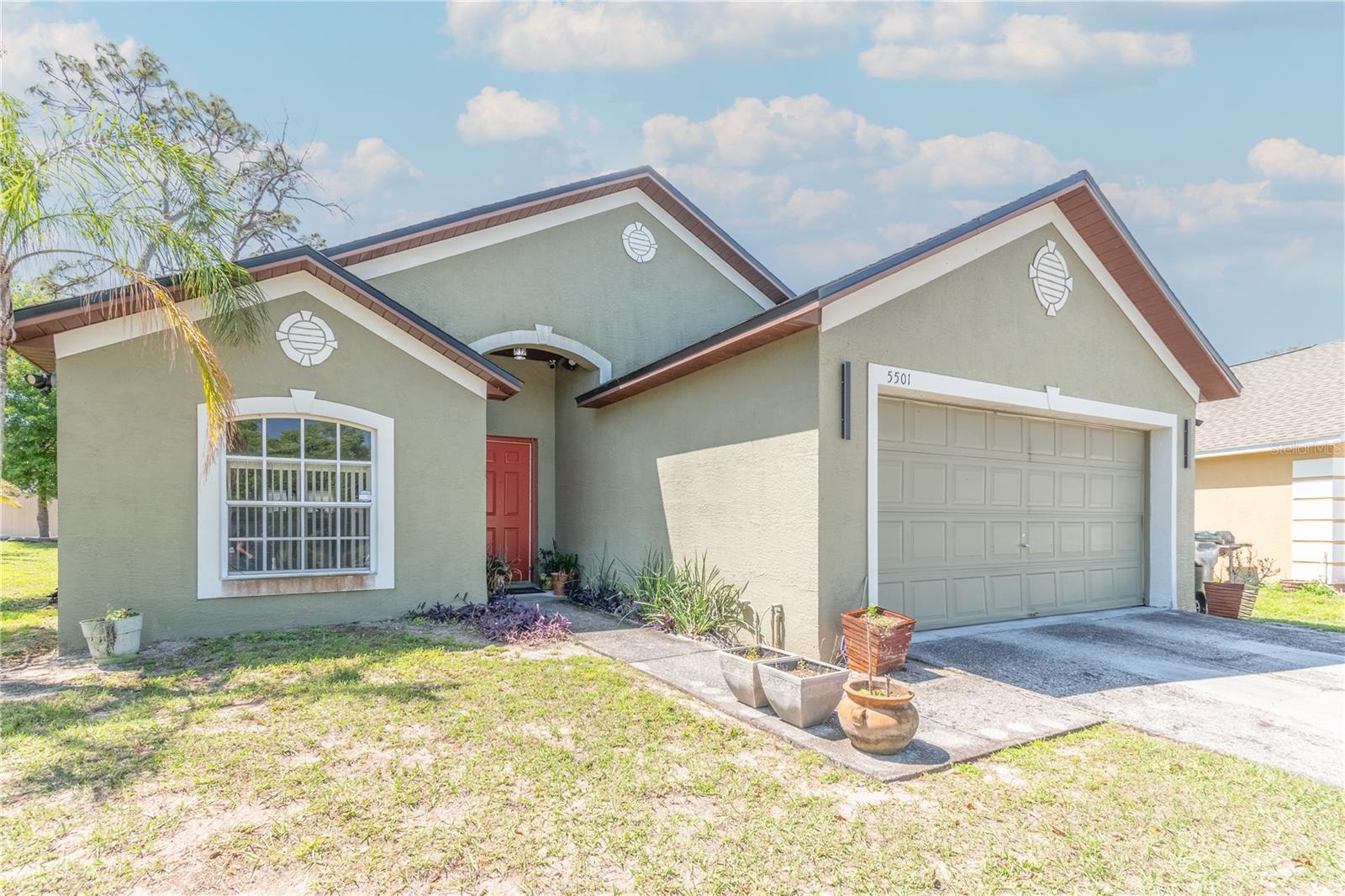 5501 CHATHAM WOODS CT