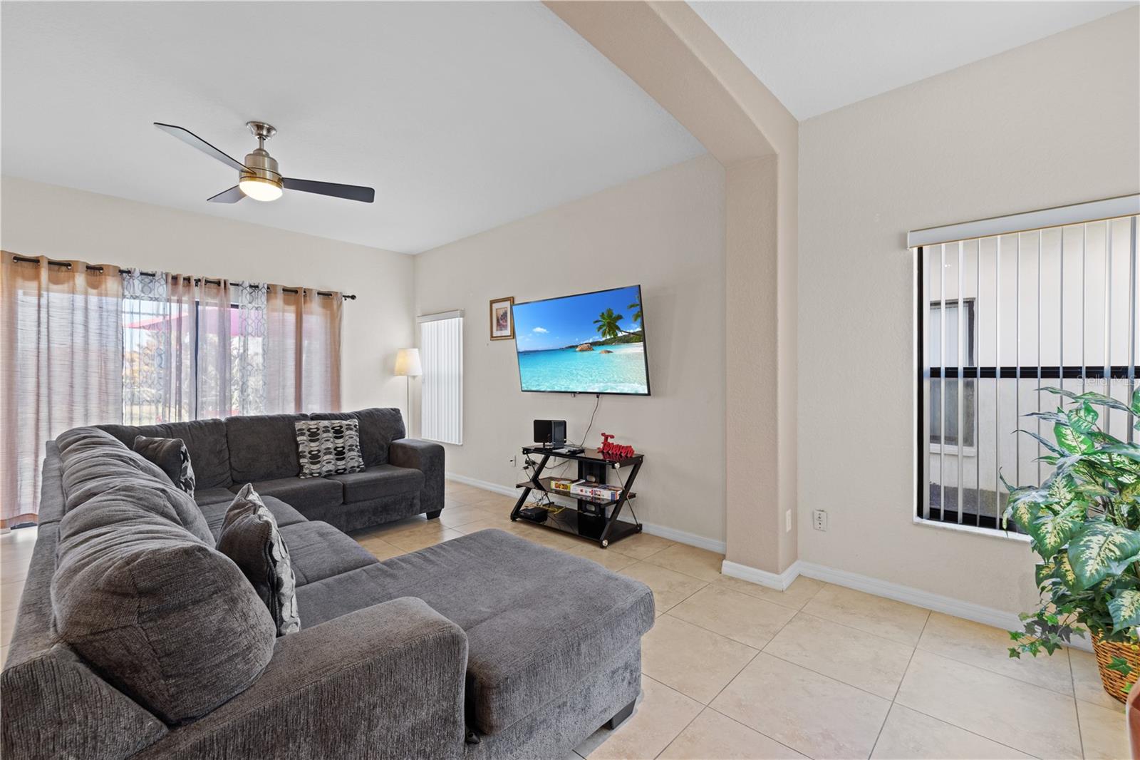 114 Summer Place Loop Property Photo 6