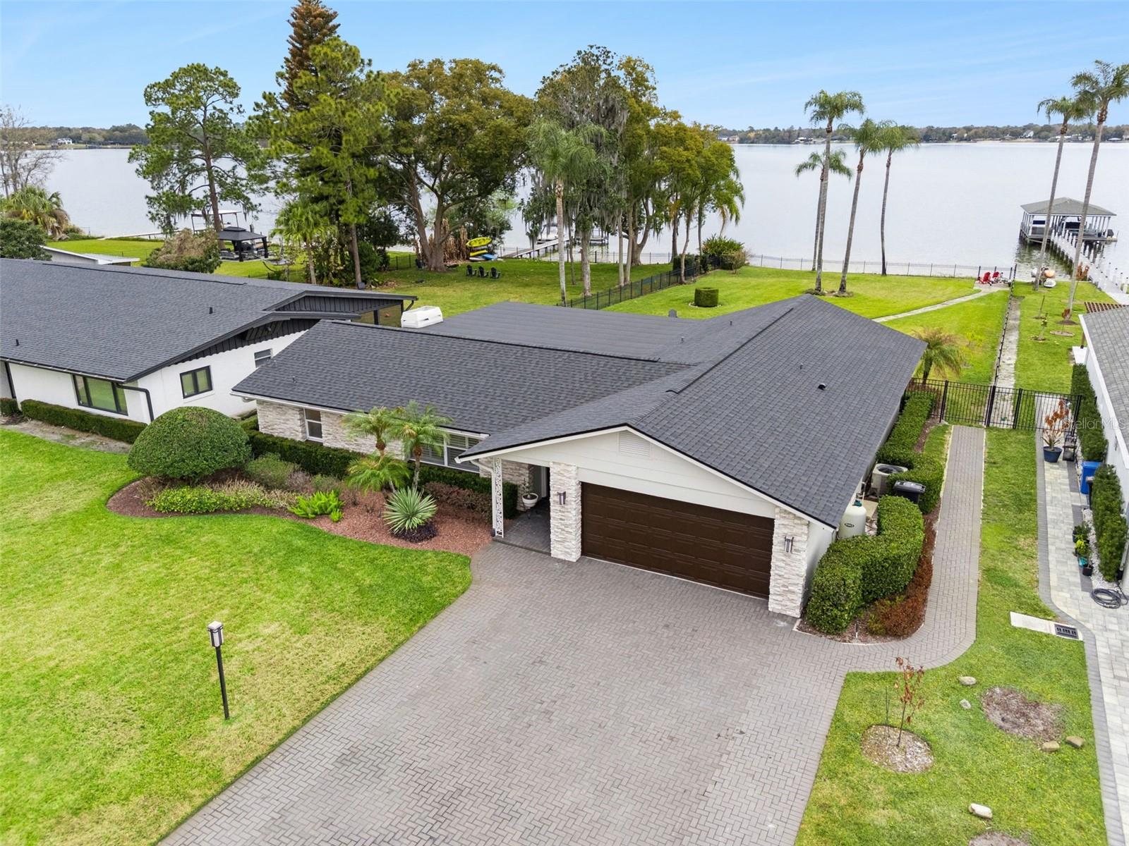 6007 Linneal Beach Dr Property Photo 2