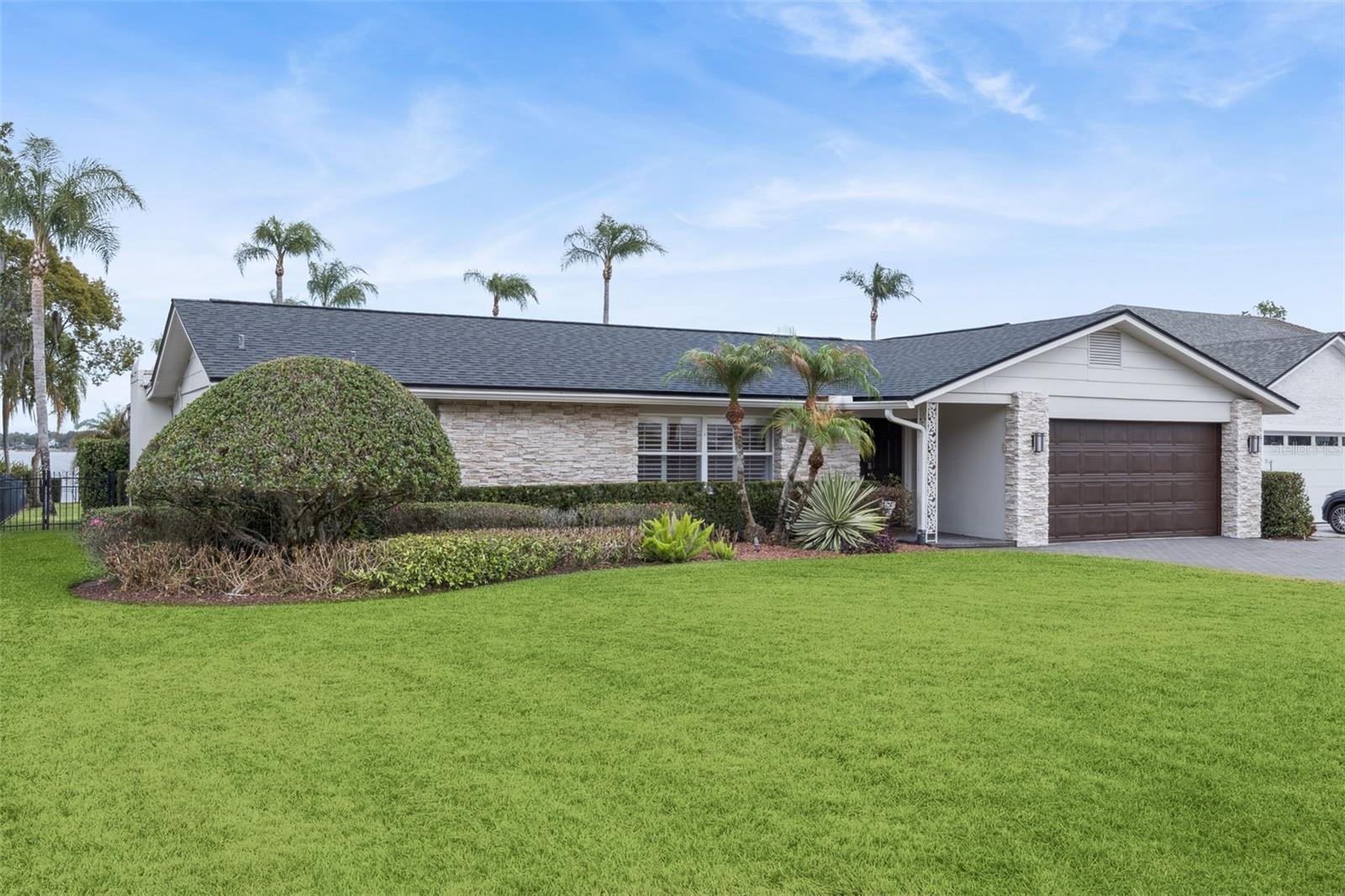 6007 Linneal Beach Dr Property Photo 4