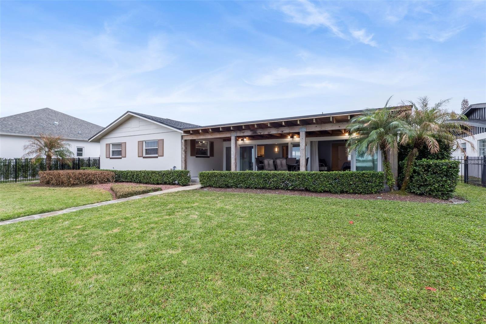 6007 Linneal Beach Dr Property Photo 6