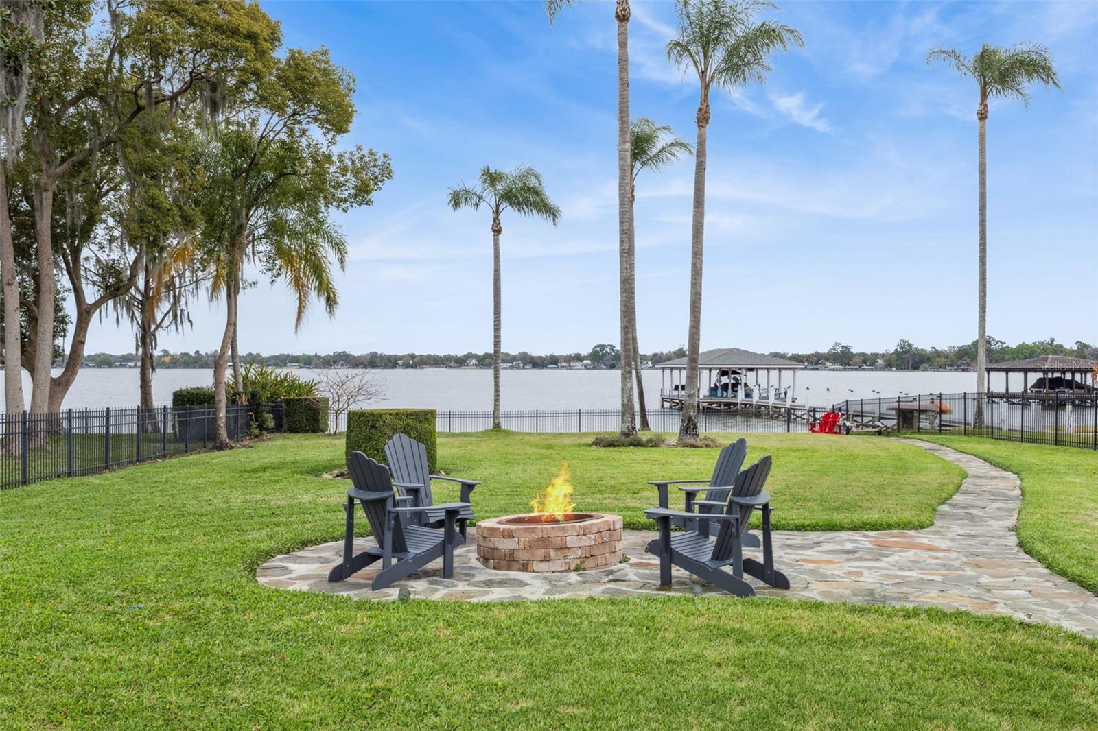 6007 Linneal Beach Dr Property Photo 7