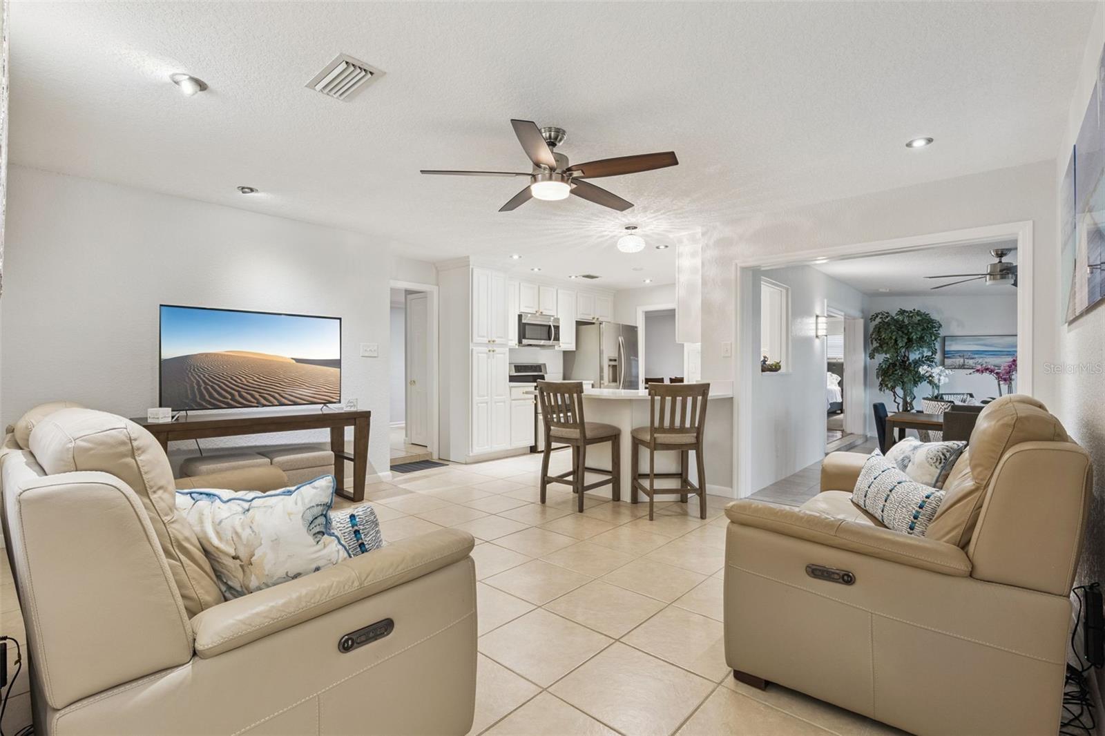 6007 Linneal Beach Dr Property Photo 23