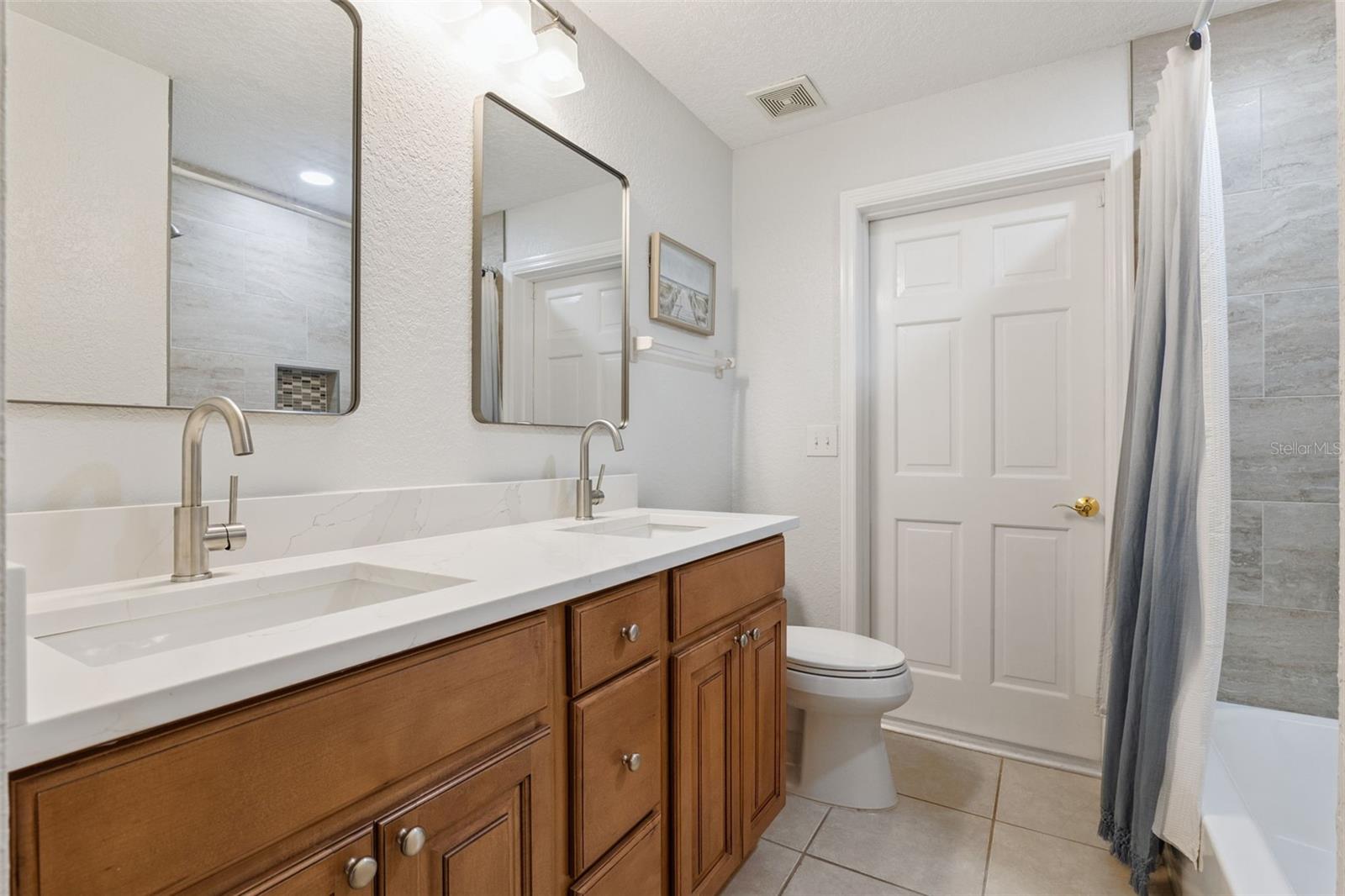 6007 Linneal Beach Dr Property Photo 41
