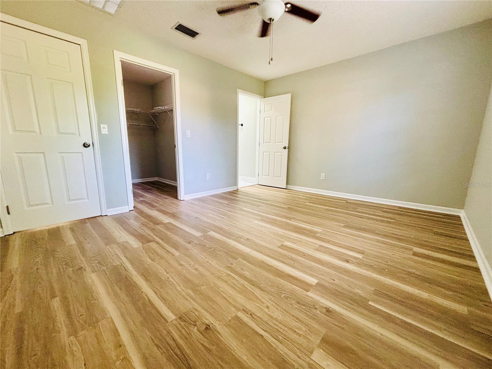 13058 Bent Pine Ct E Property Photo 13