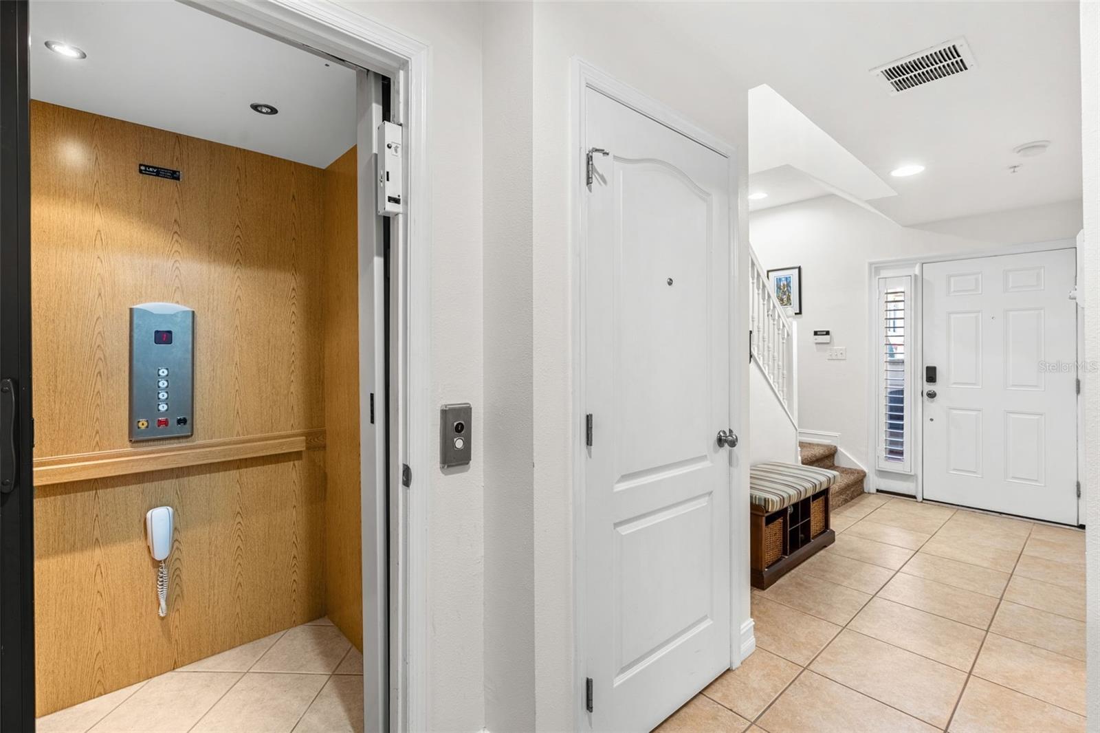 3913 Messina Dr Property Photo 11