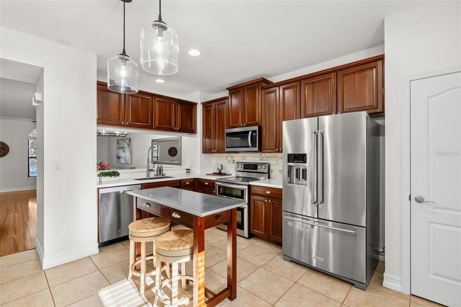 3913 Messina Dr Property Photo 19