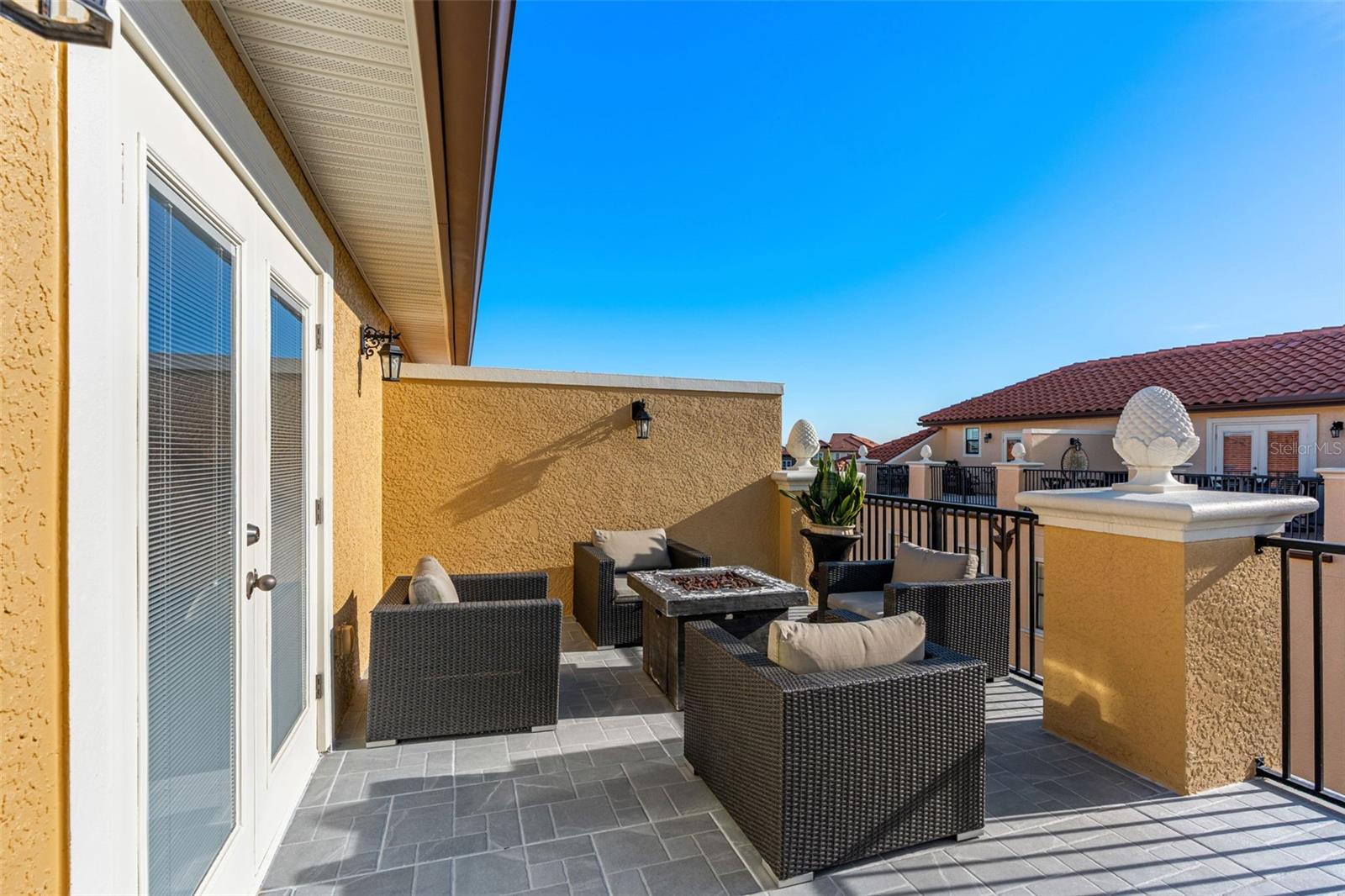 3913 Messina Dr Property Photo 42