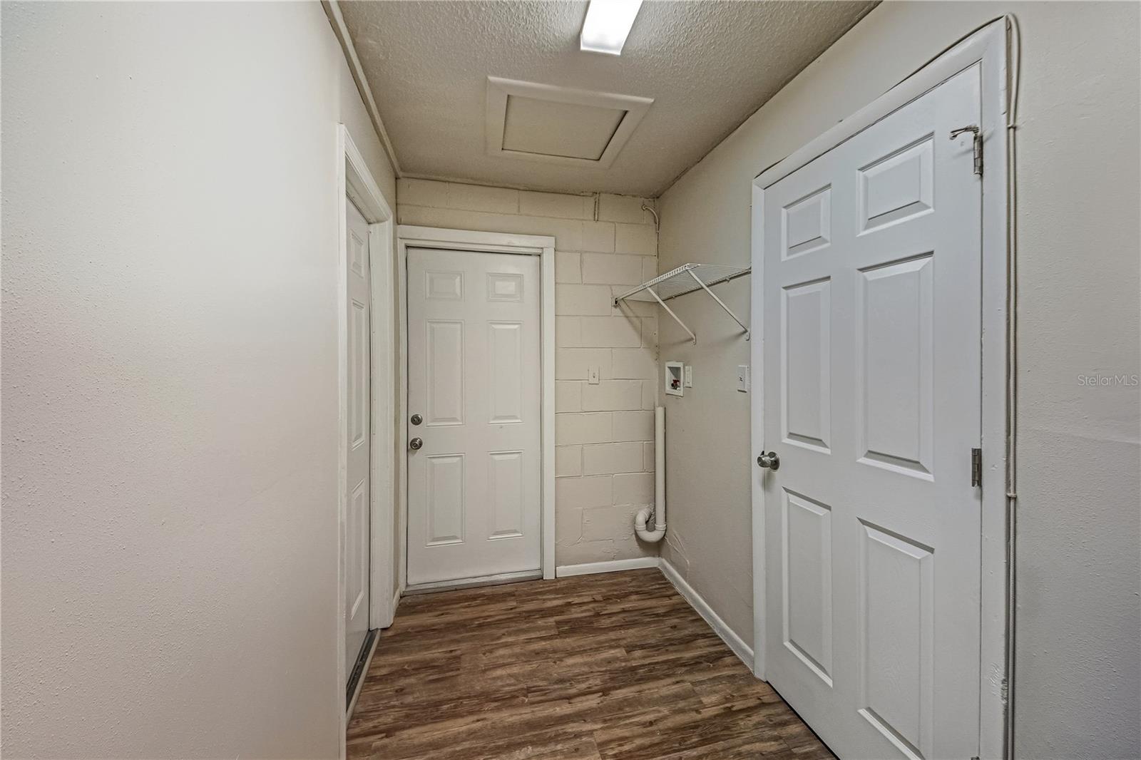 14 Cyclops Dr Property Photo 28