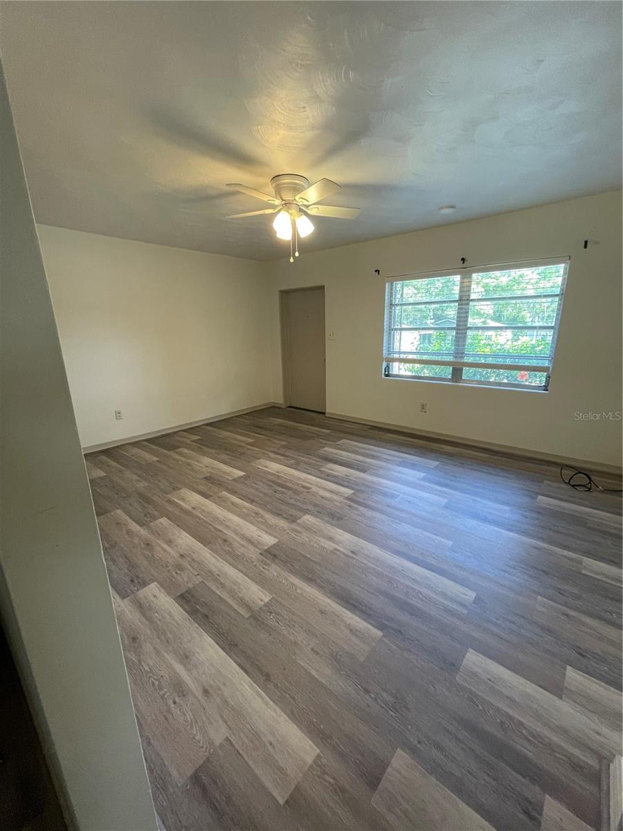 143 E South St Property Photo 4