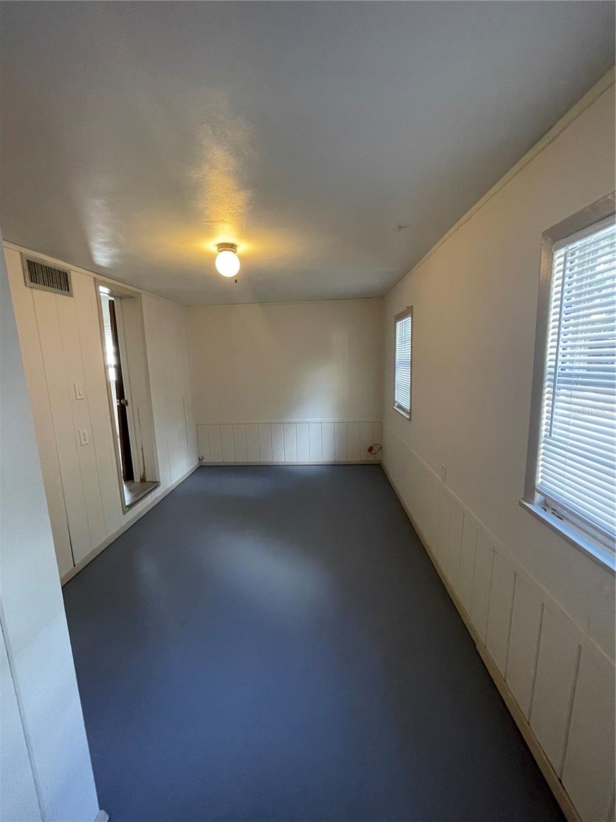 143 E South St Property Photo 10