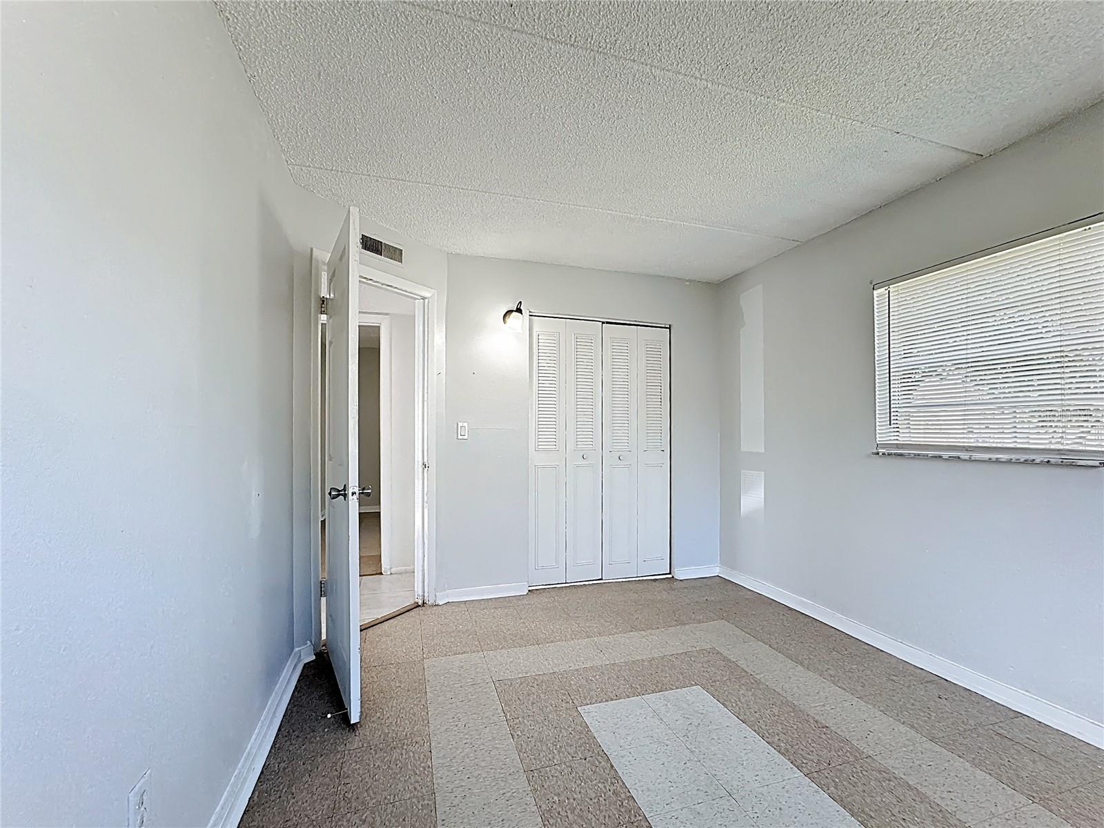 694 Michigan Ct #4 Property Photo 11