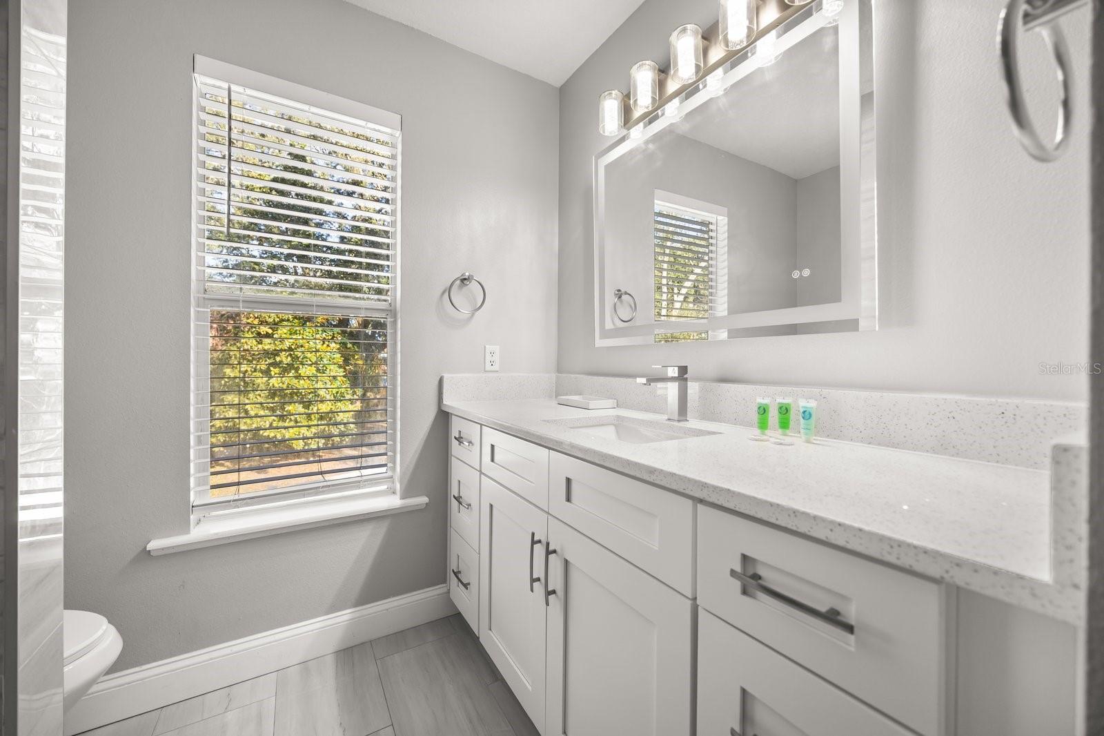 4411 White Oak Cir Property Photo 23