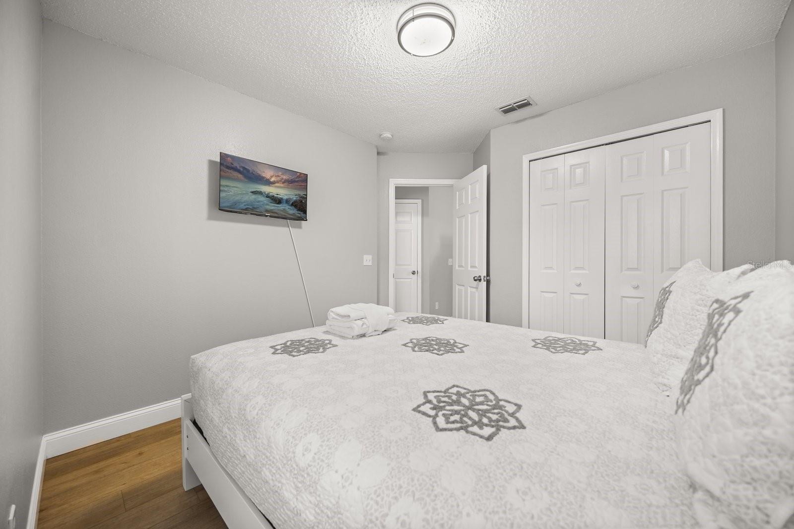 4411 White Oak Cir Property Photo 27