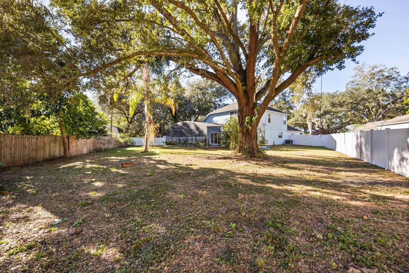 4411 White Oak Cir Property Photo 32