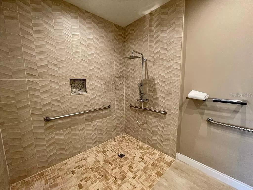 7582 Brooklyn Dr Property Photo 7