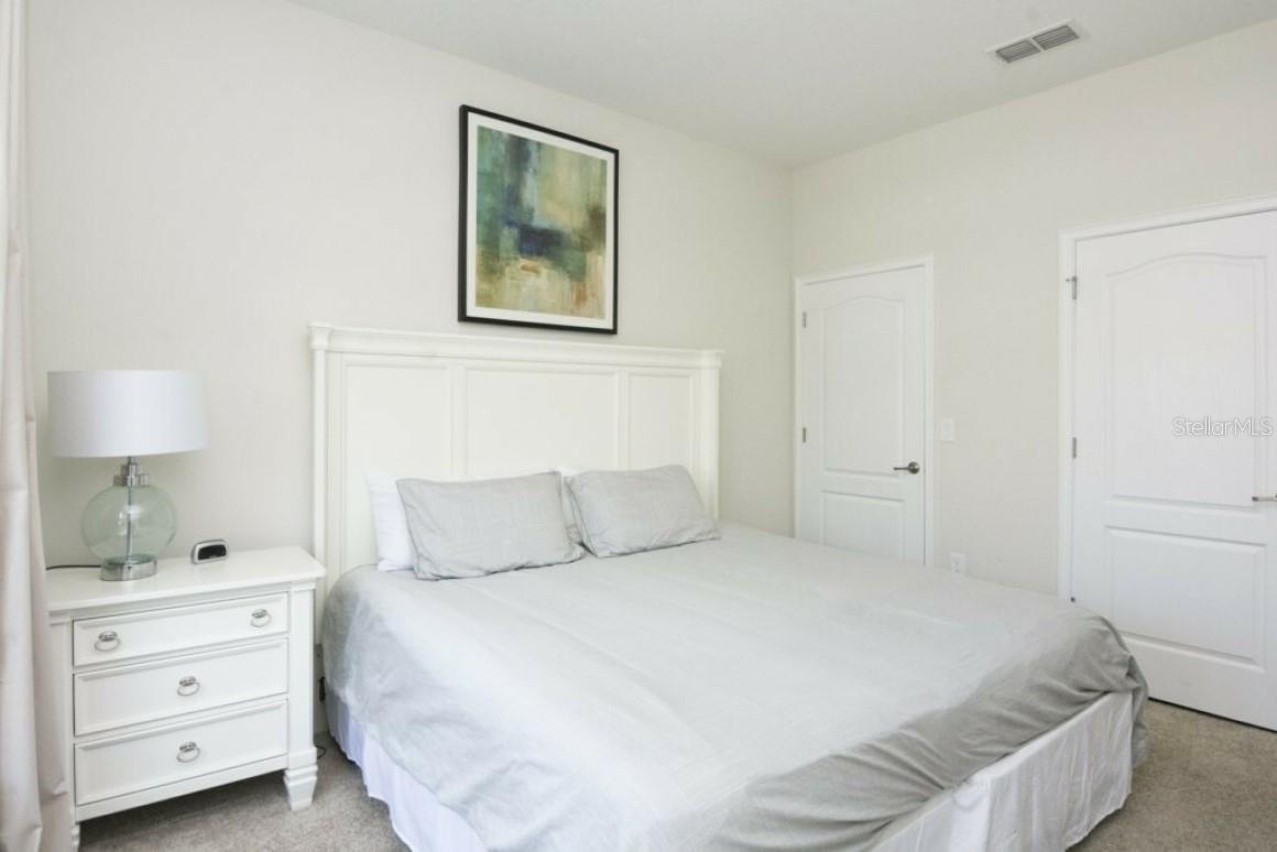 4807 Clock Tower Dr Property Photo 7