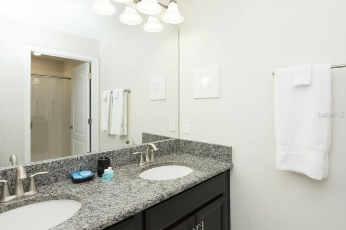 4807 Clock Tower Dr Property Photo 12