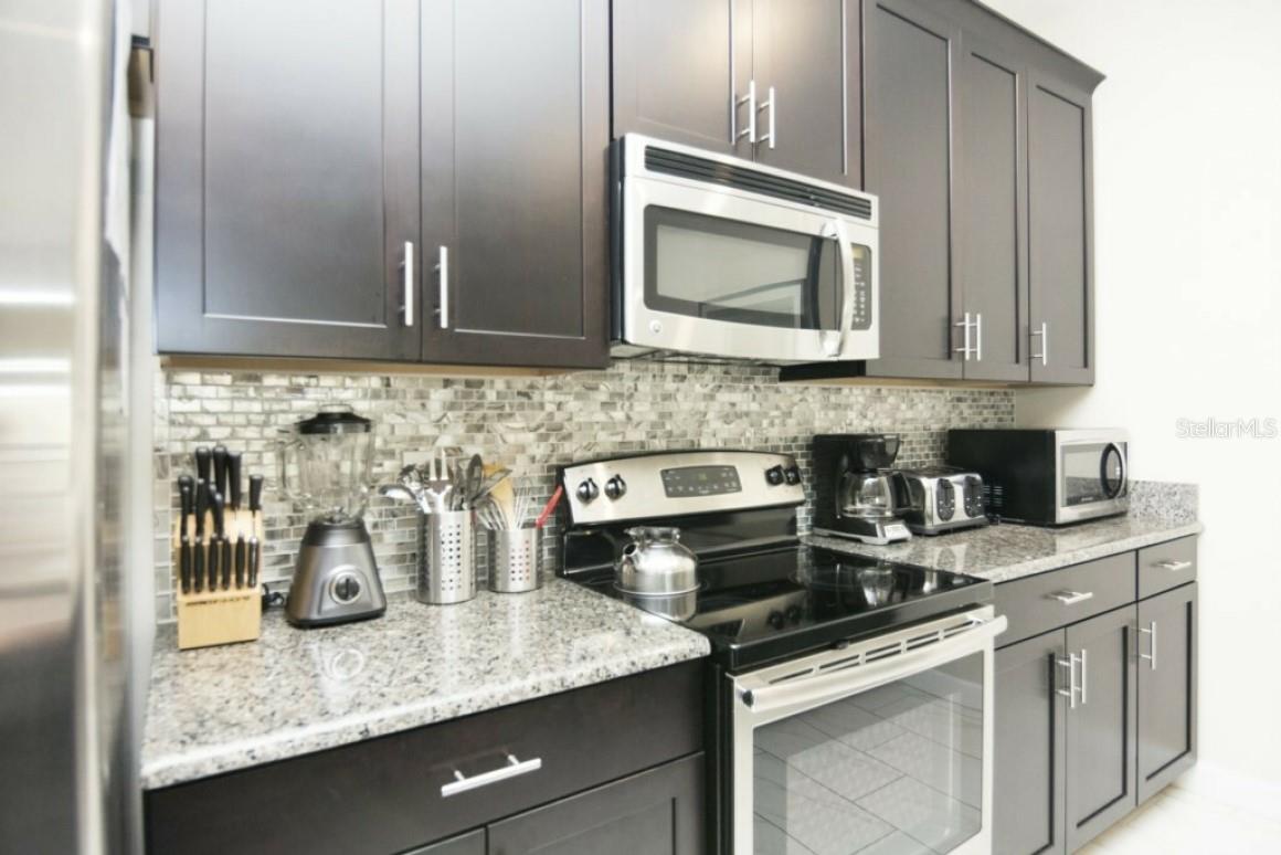4807 Clock Tower Dr Property Photo 16