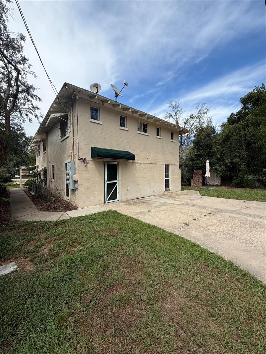 206 Osceola Ave Property Photo 2