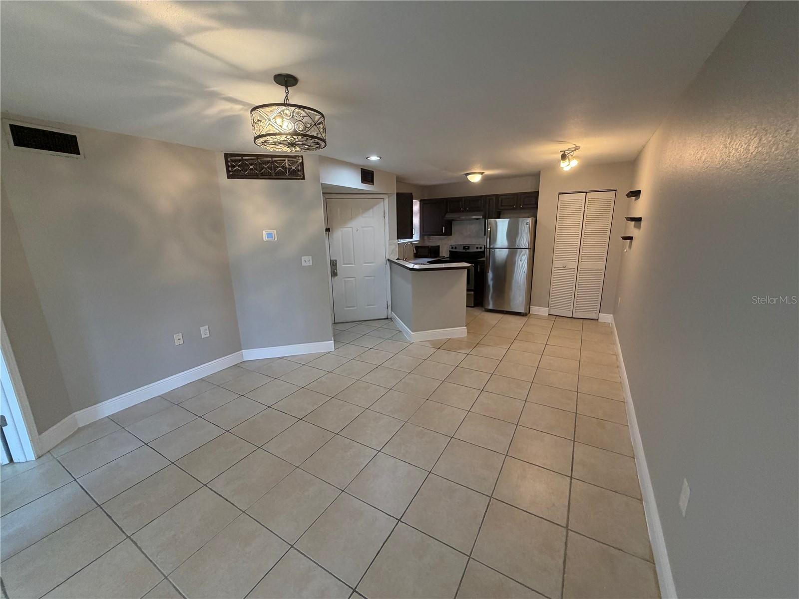 1916 Lake Atriums Cir #28 Property Photo 2