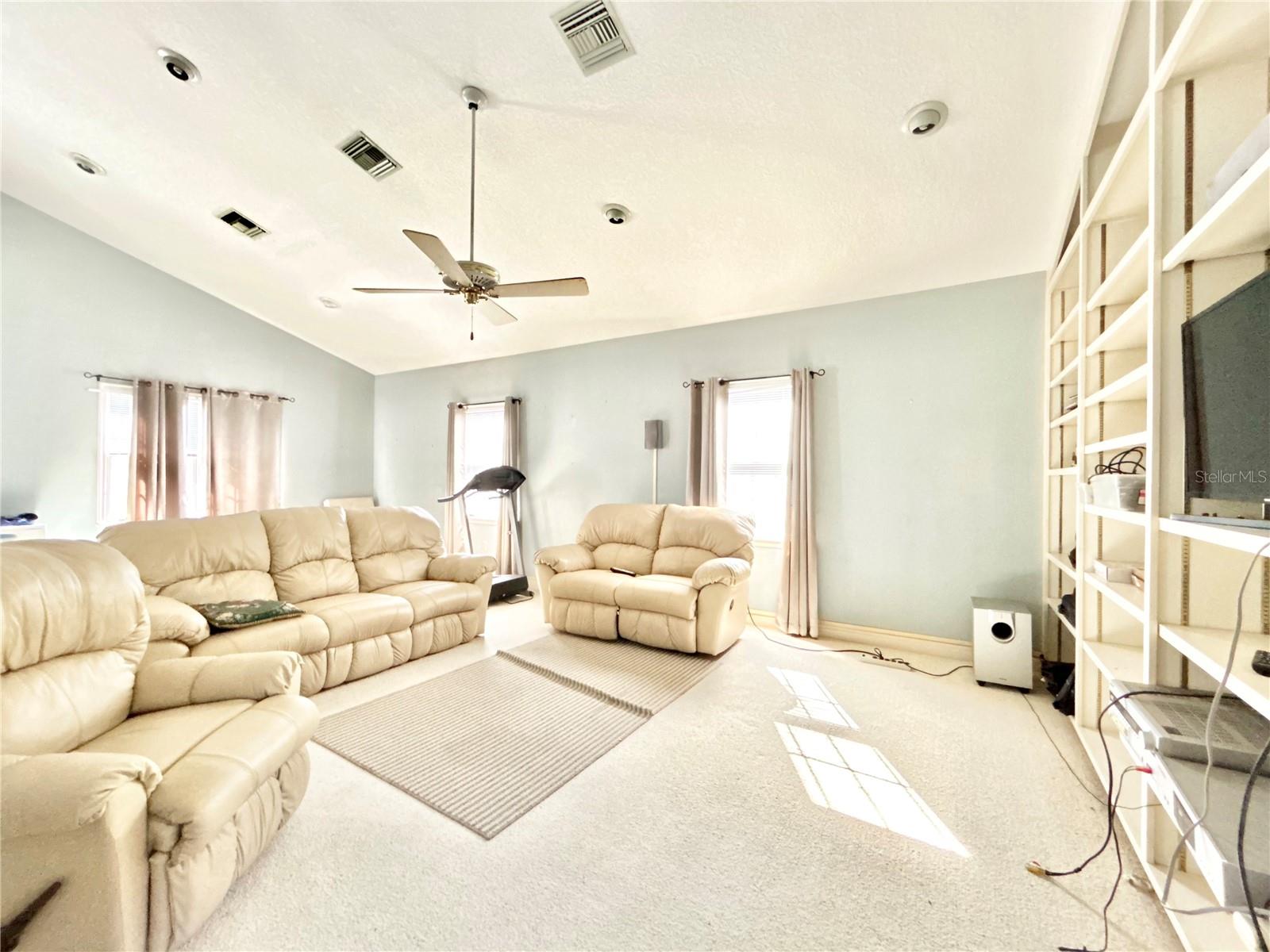 1105 Herndon St Property Photo 20