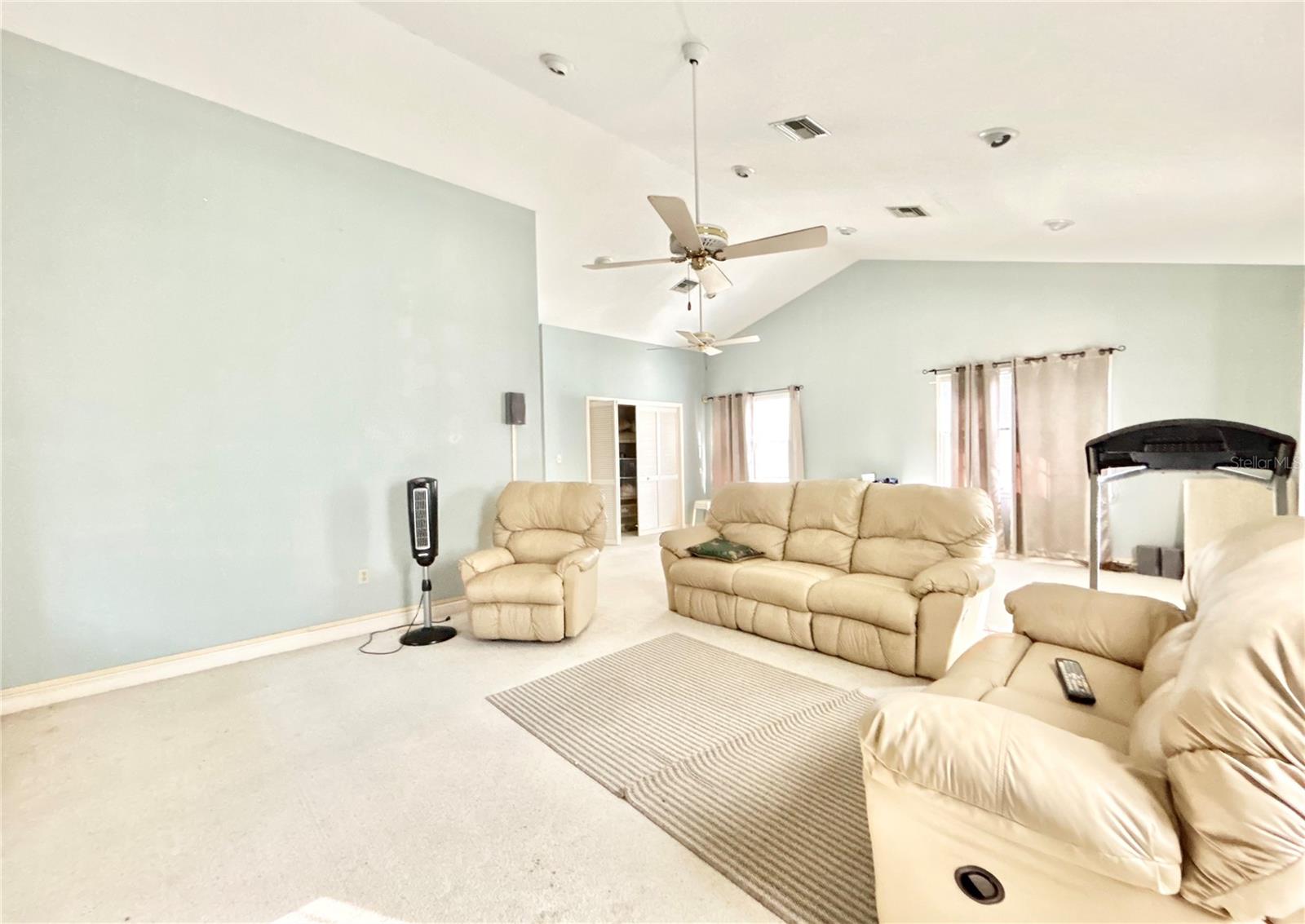 1105 Herndon St Property Photo 21