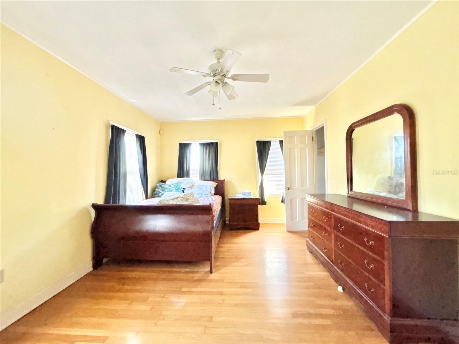 1105 Herndon St Property Photo 24