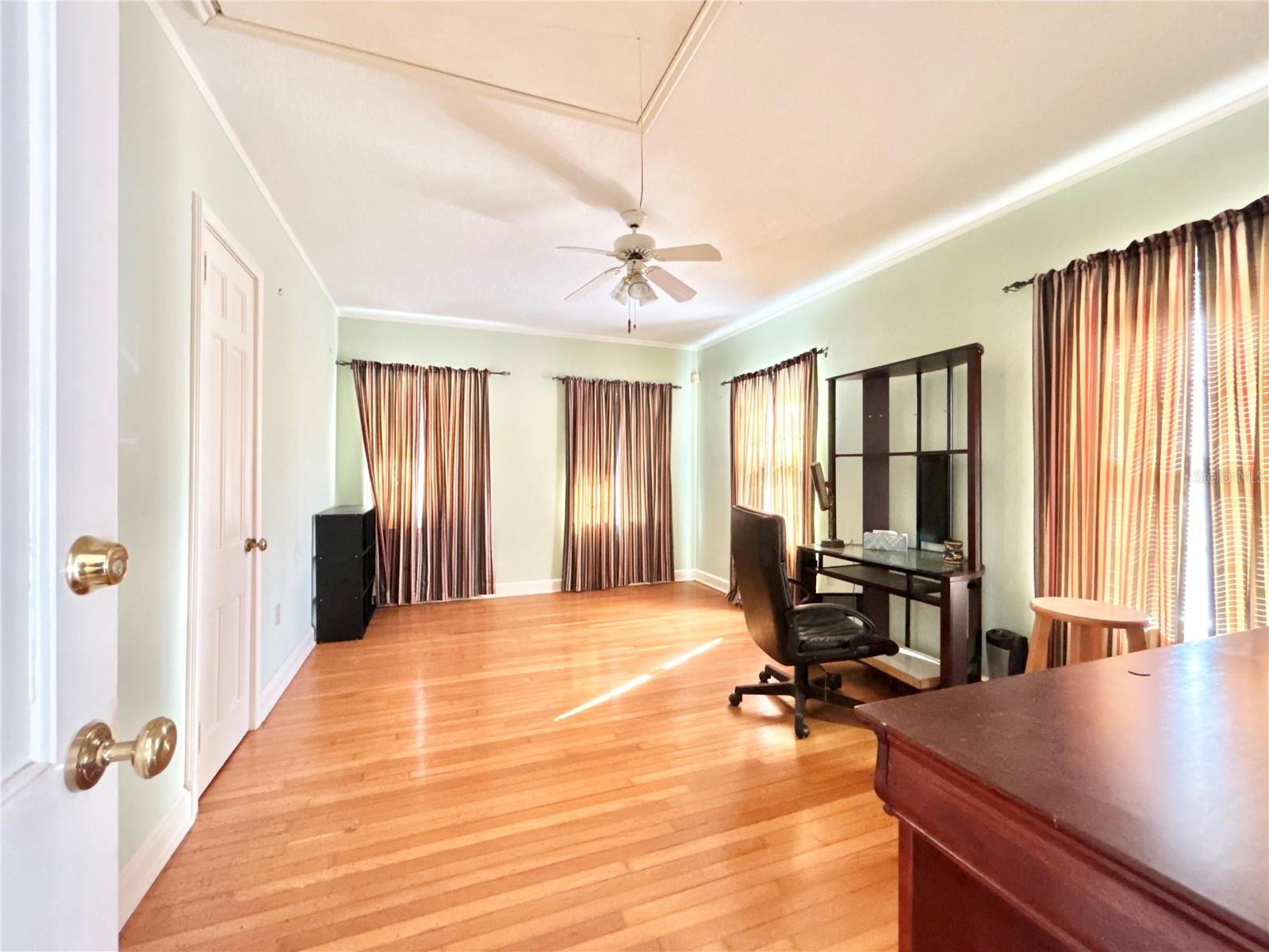 1105 Herndon St Property Photo 25