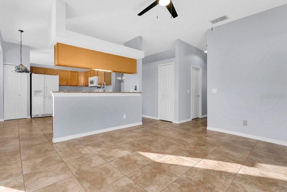 8102 Country Run Pkwy Property Photo 4