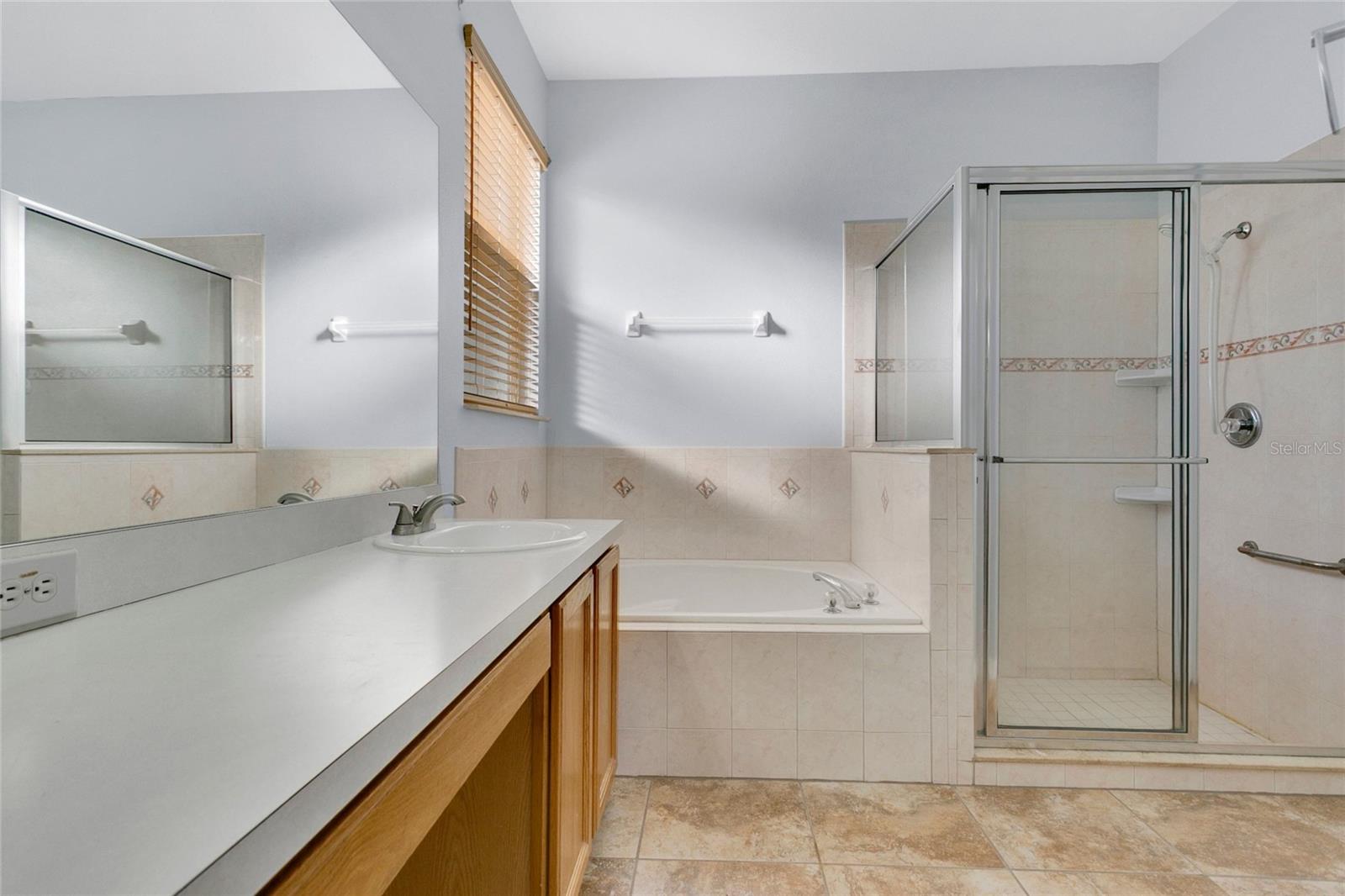 8102 Country Run Pkwy Property Photo 13
