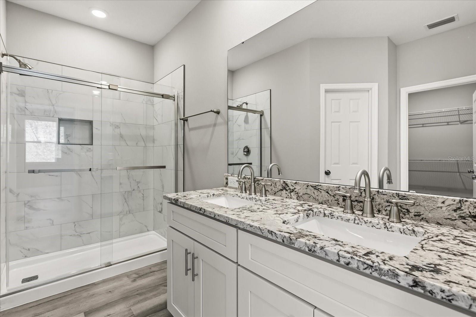 2226 Southwest Rd Property Photo 19