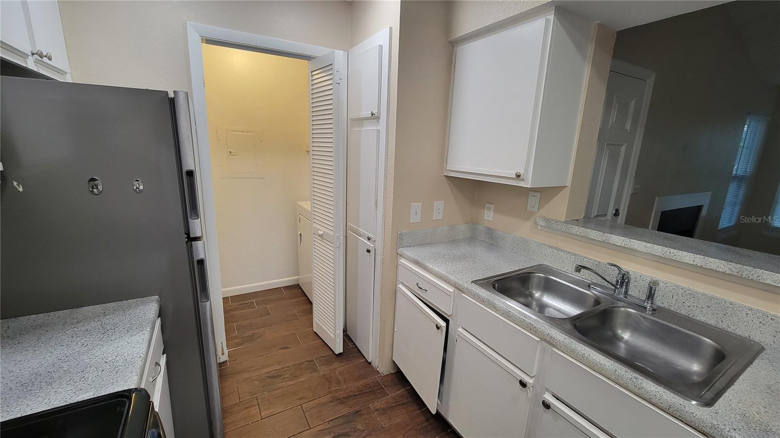 5600 Devonbriar Way #n202 Property Photo 8