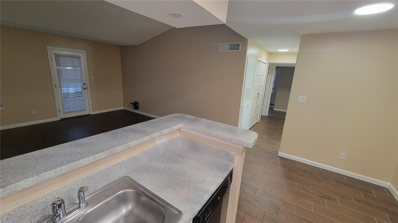 5600 Devonbriar Way #n202 Property Photo 9