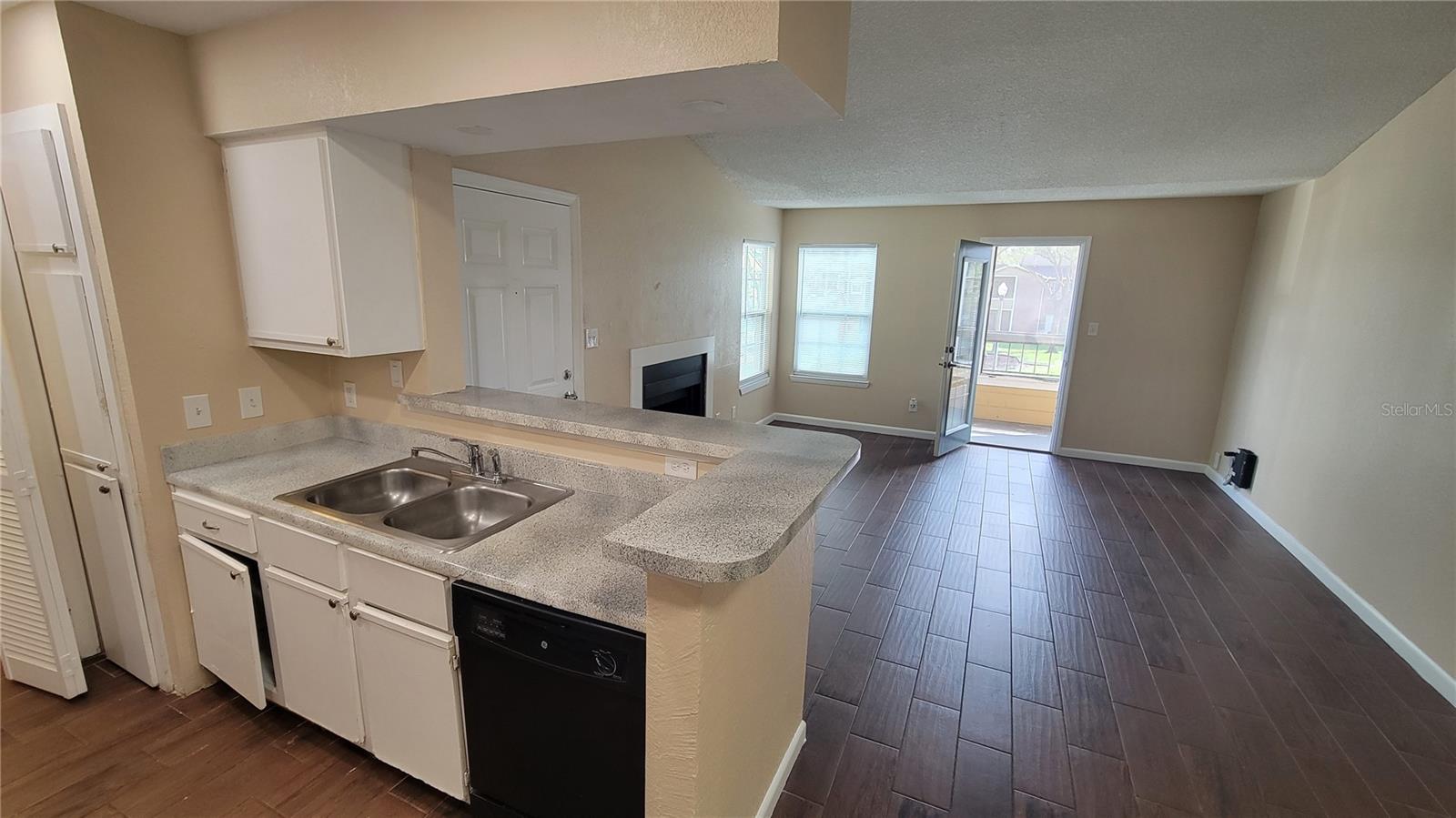 5600 Devonbriar Way #n202 Property Photo 10