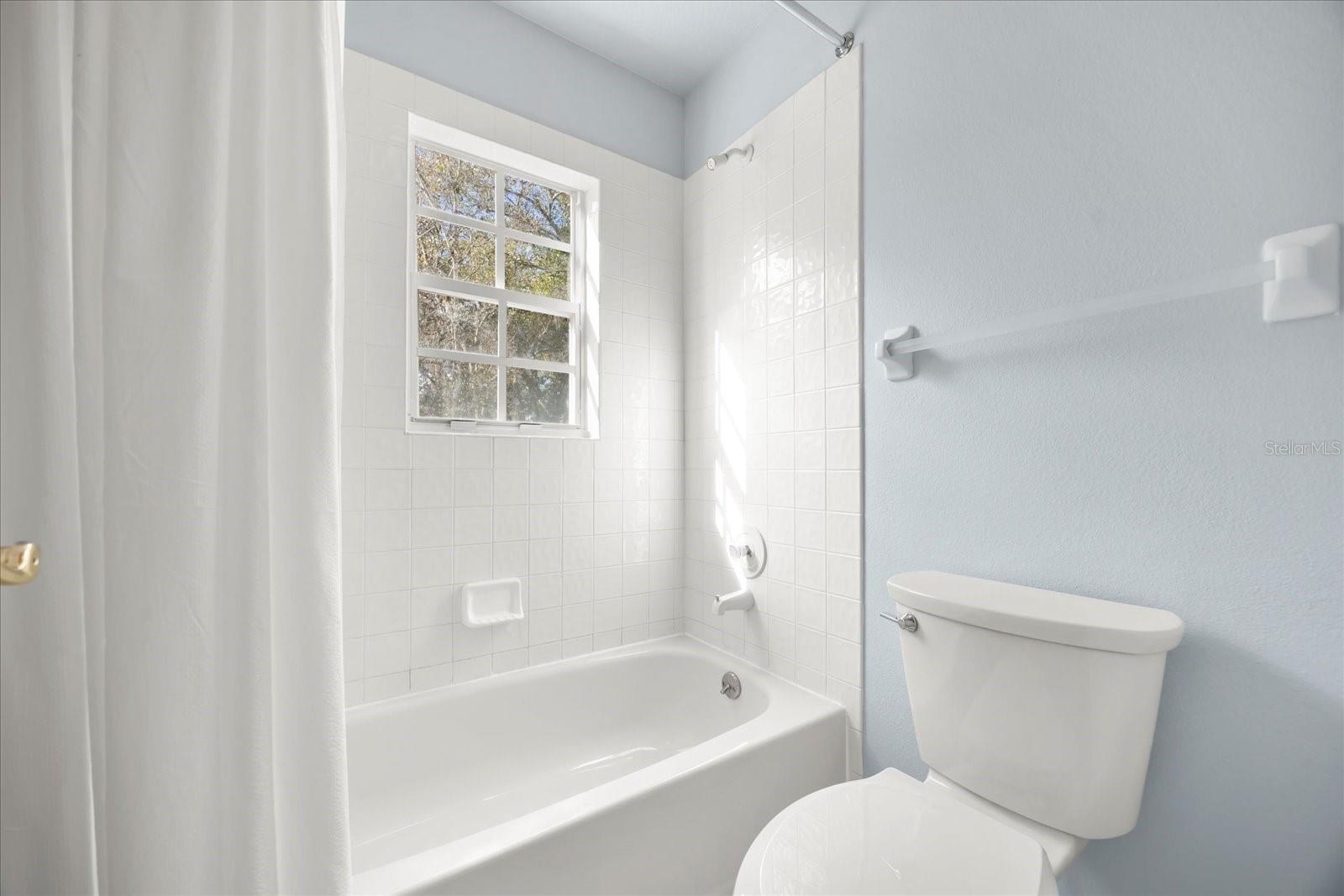 220 Wimbledon Cir Property Photo 19