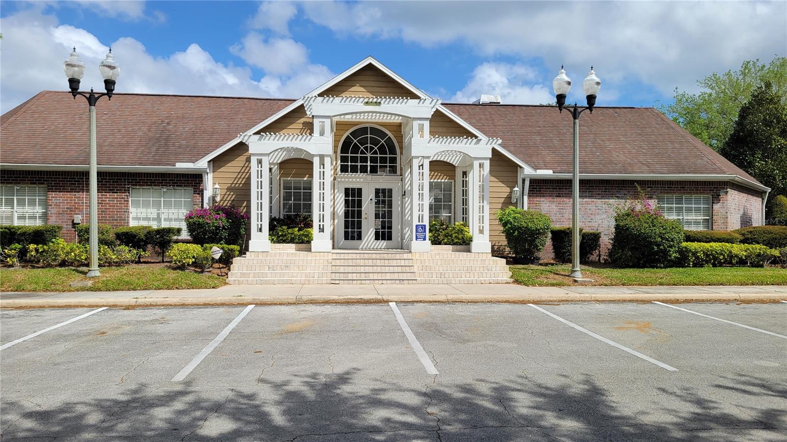 4400 Thornbriar Ln #201 Property Photo 13