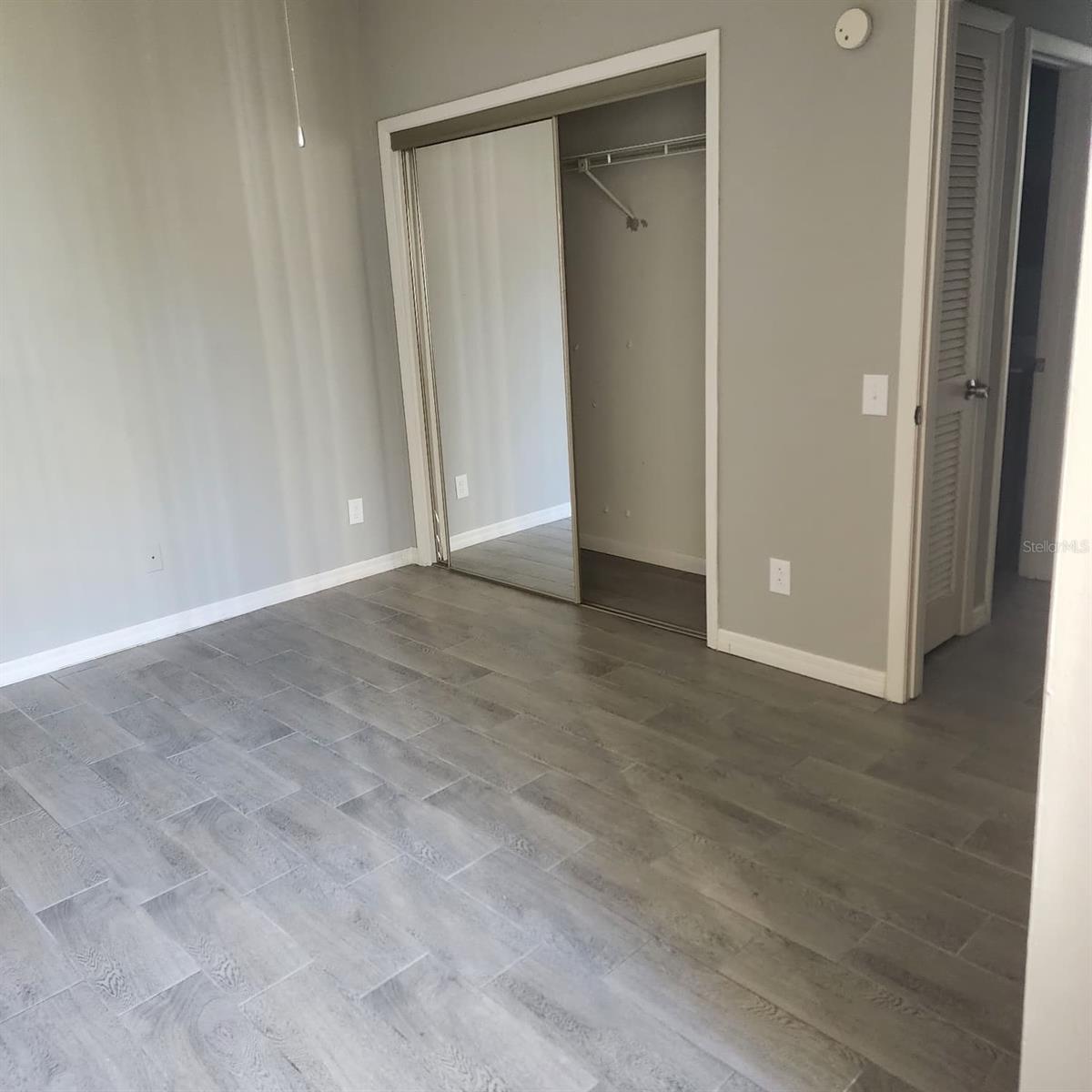 2040 San Marcos Dr Se #105 Property Photo 9