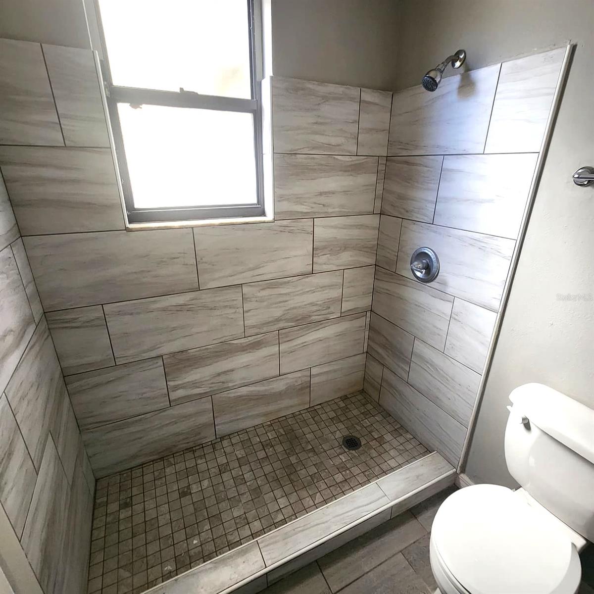 2040 San Marcos Dr Se #105 Property Photo 11