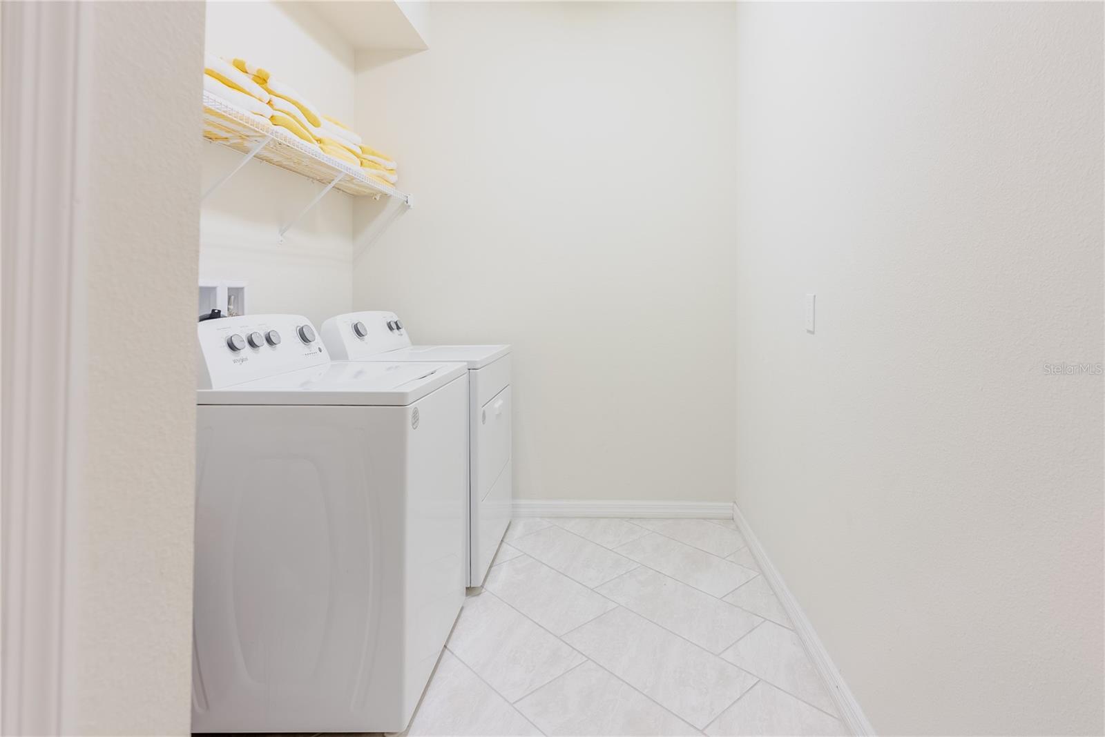 2126 Lelani Cir Property Photo 26