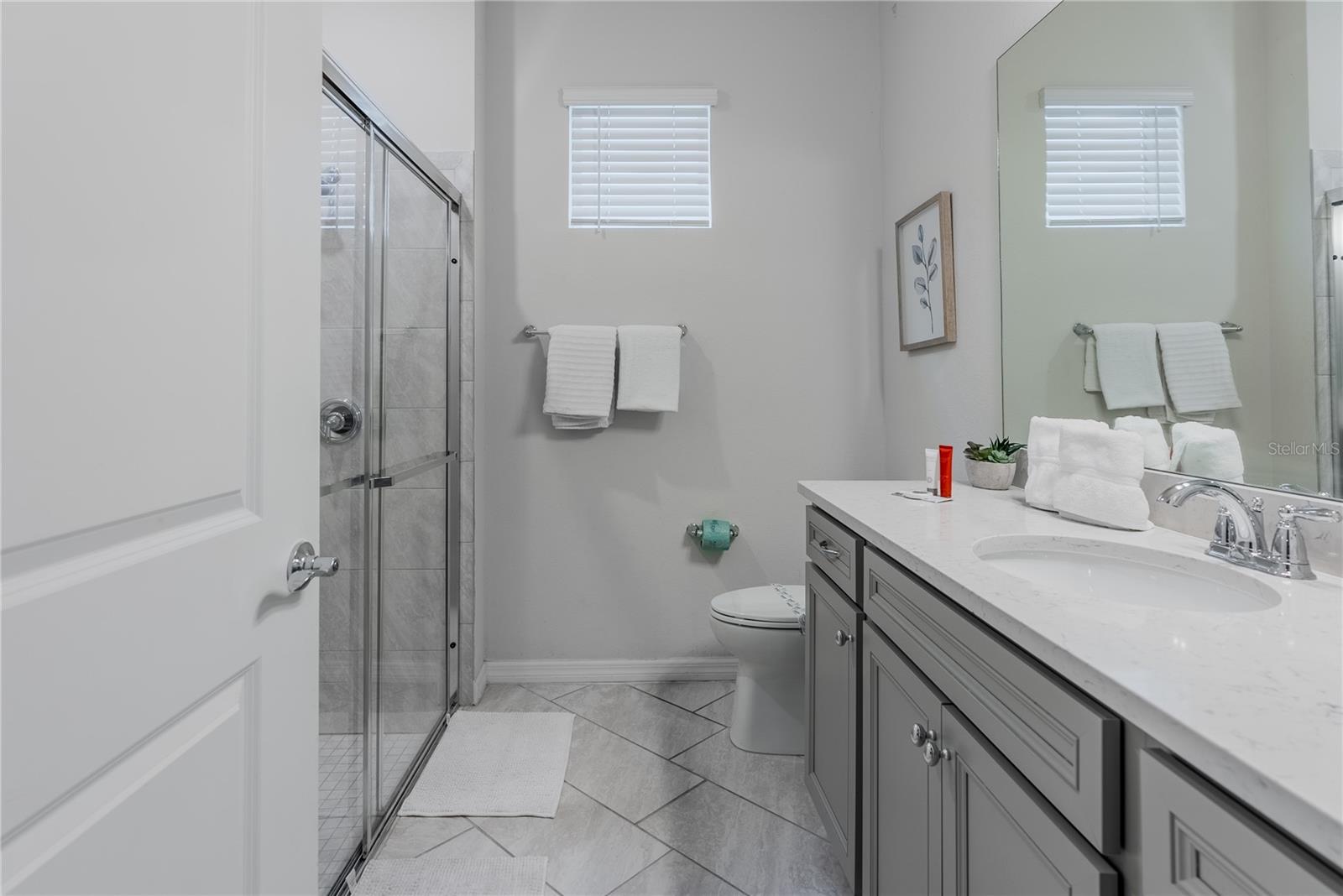2126 Lelani Cir Property Photo 40