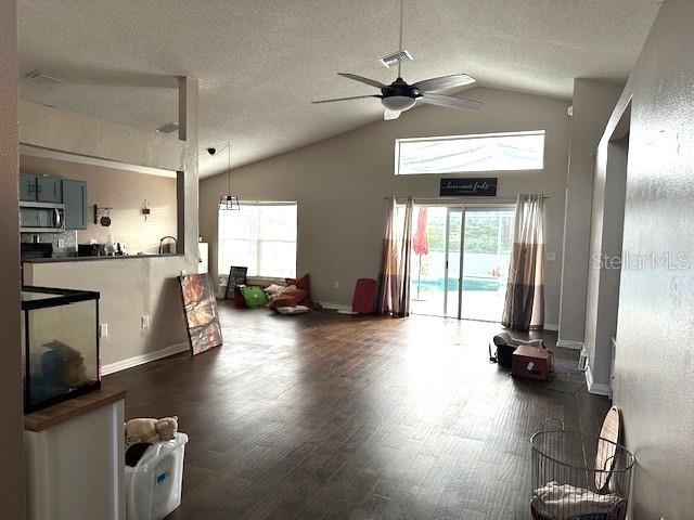 954 Durango Loop St Property Photo 5