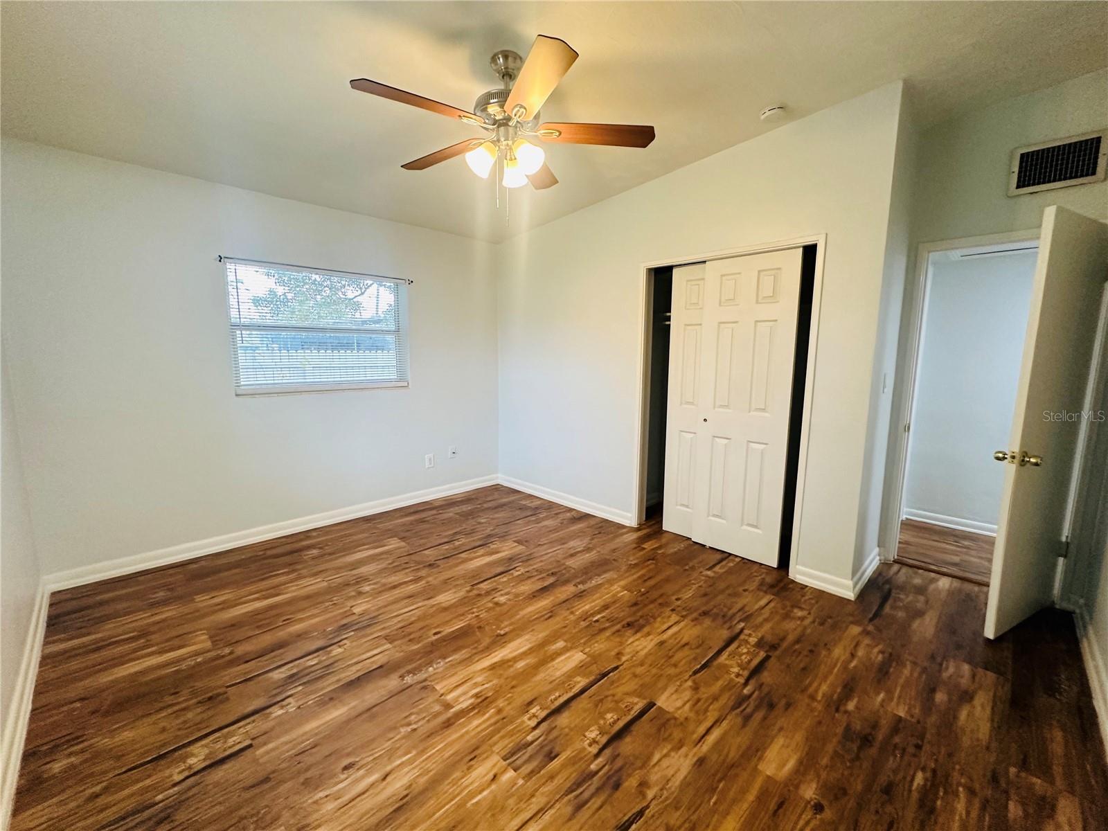 6033 Balboa Dr Property Photo 5