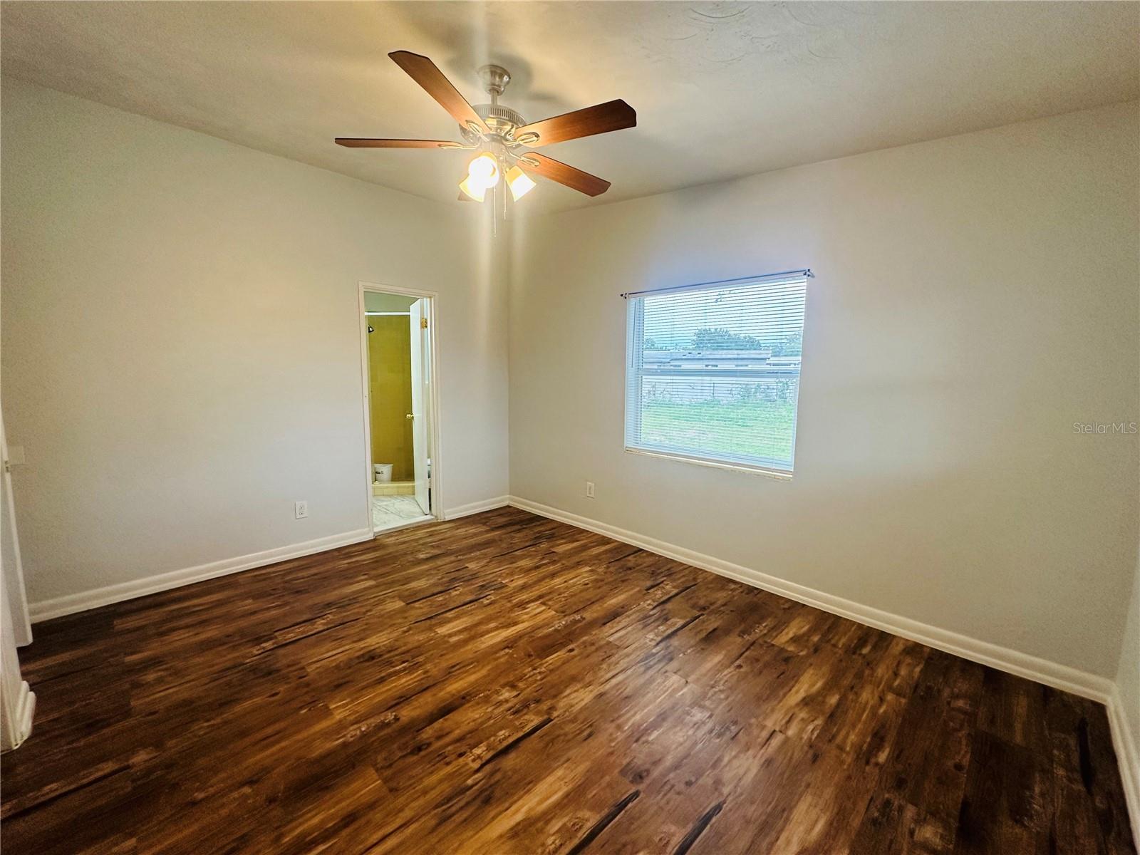 6033 Balboa Dr Property Photo 7