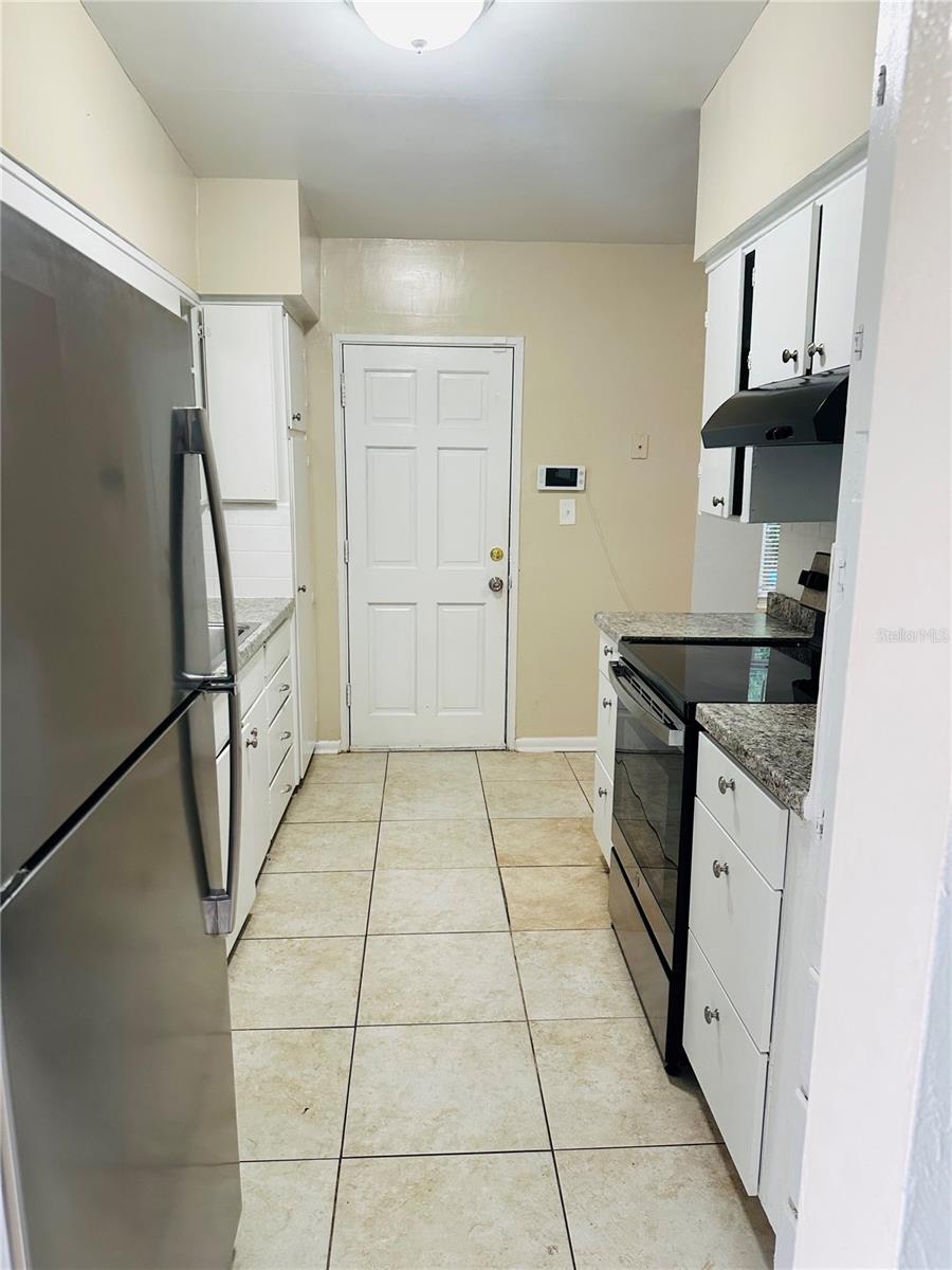 6033 Balboa Dr Property Photo 8
